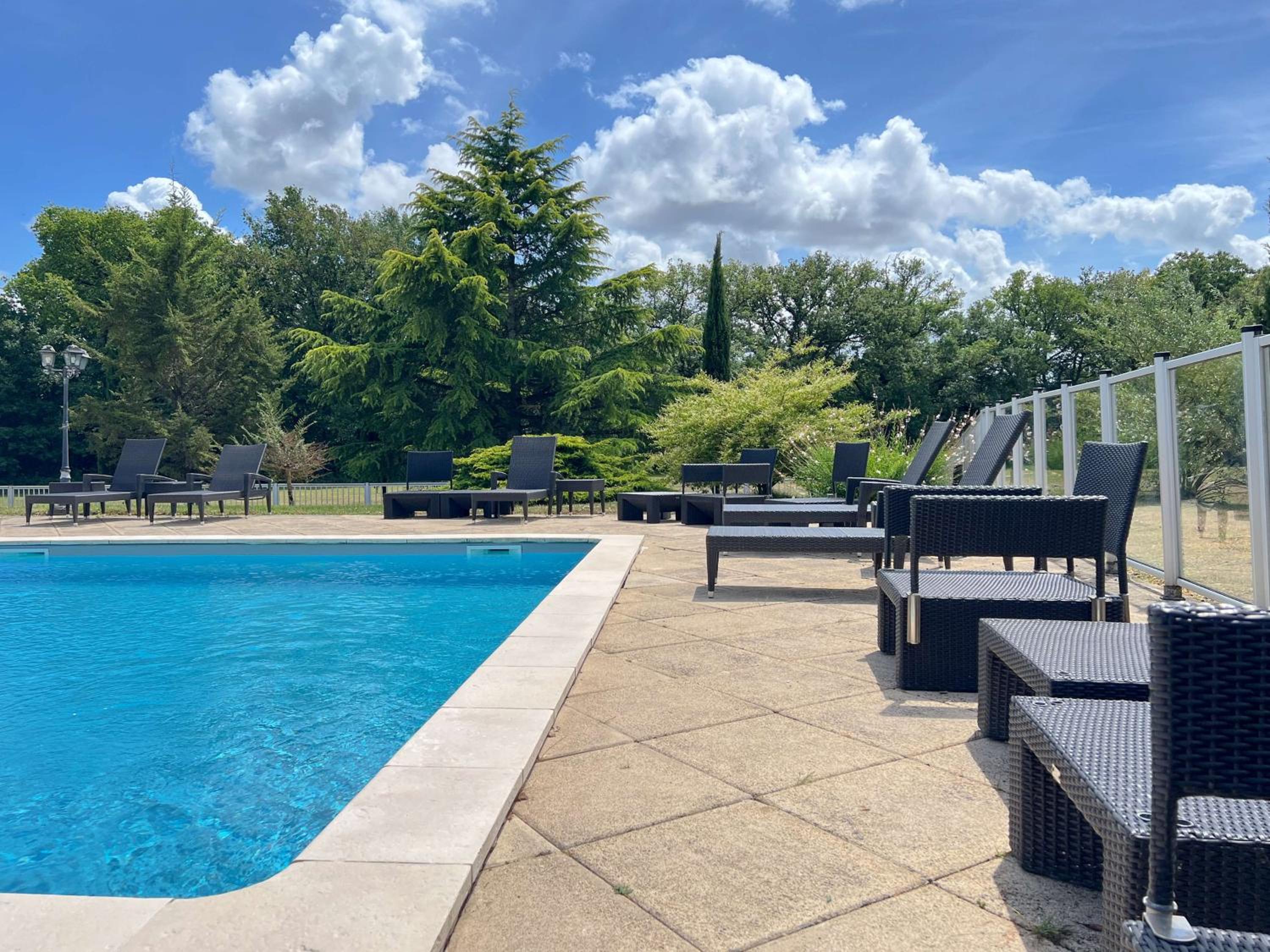 Poitiers Vacations - Best Western Le Bois de la Marche - Property Image 2