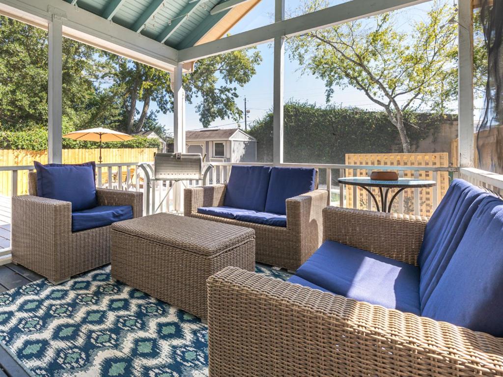 Frogtown Cottage view 5