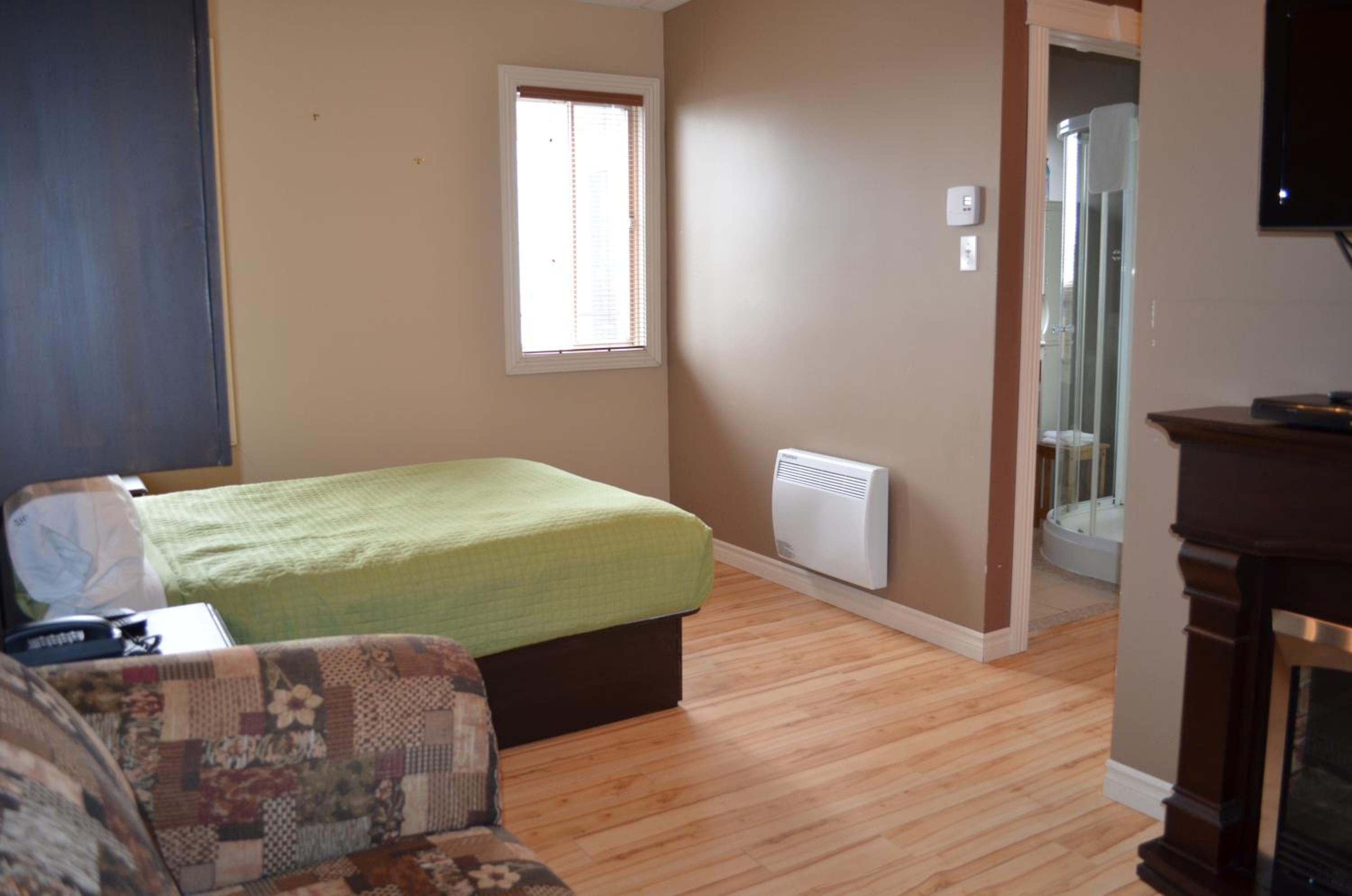 Photo 8