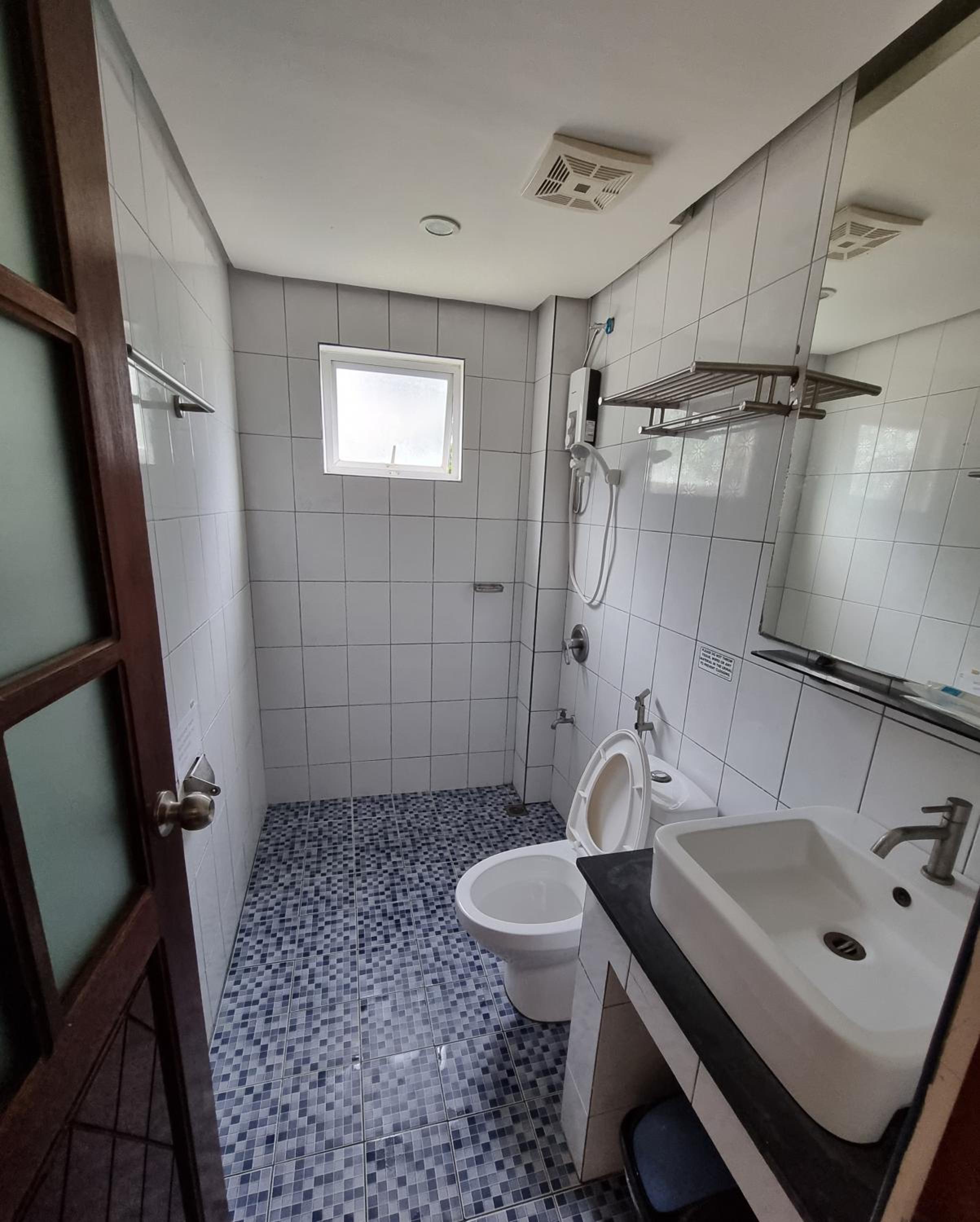 Aqua Travel Lodge