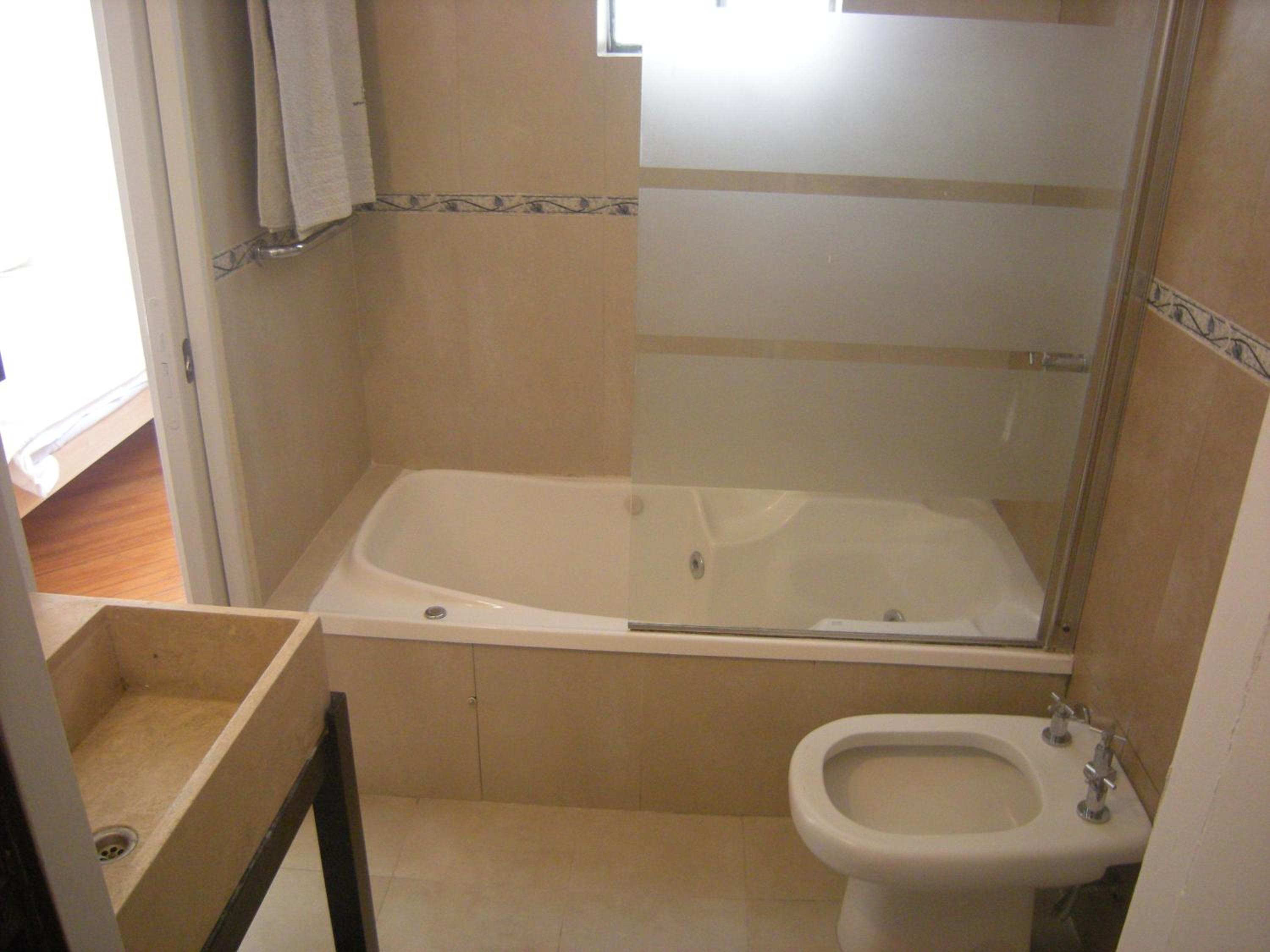 3 ambientes en Alto Palermo 2do piso por escalera