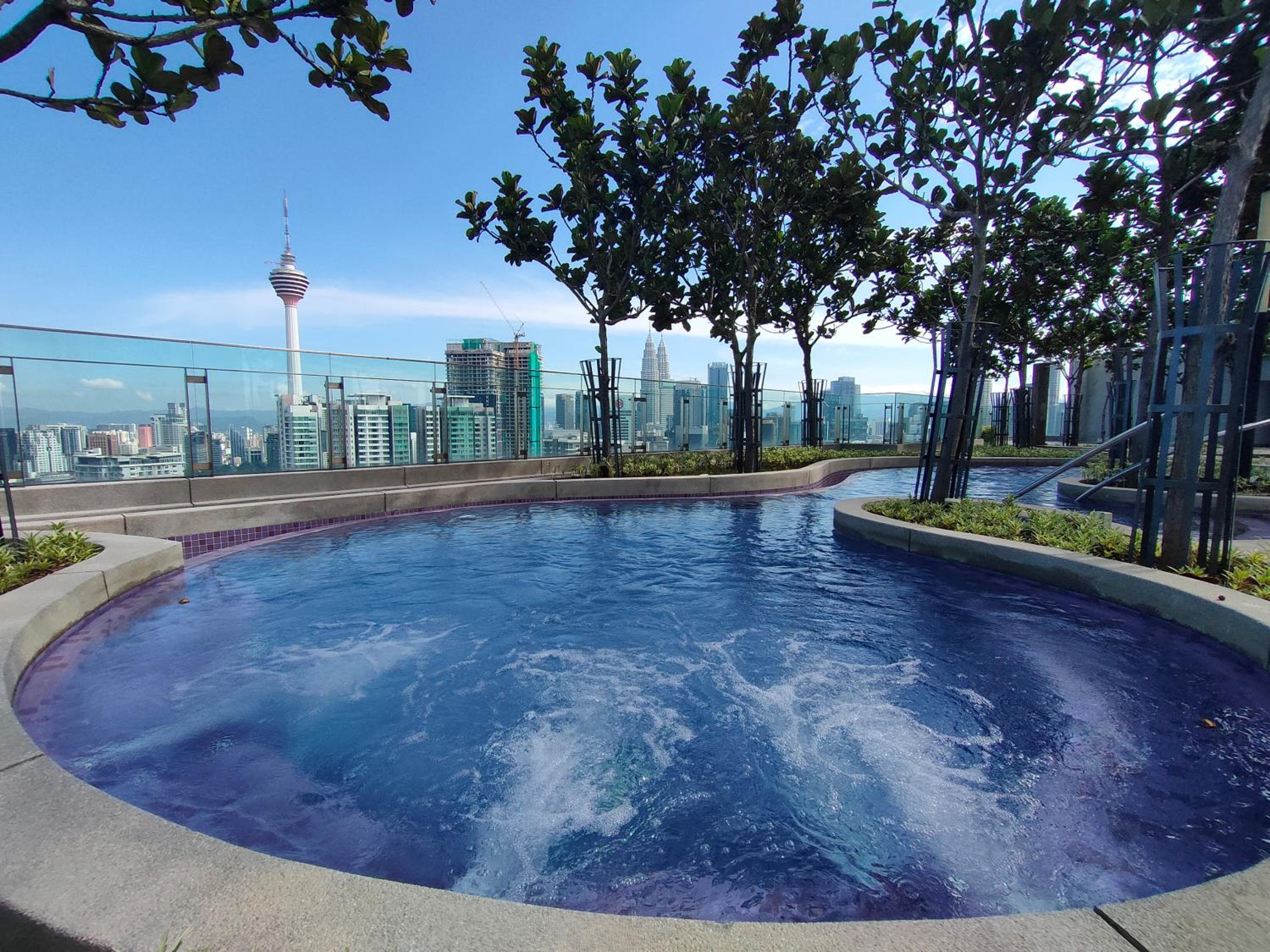 Eclipse Suites Robertson Bukit Bintang