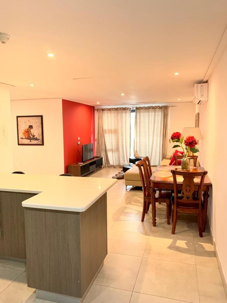 Luxurious 2 Bedroom Space Available view 5