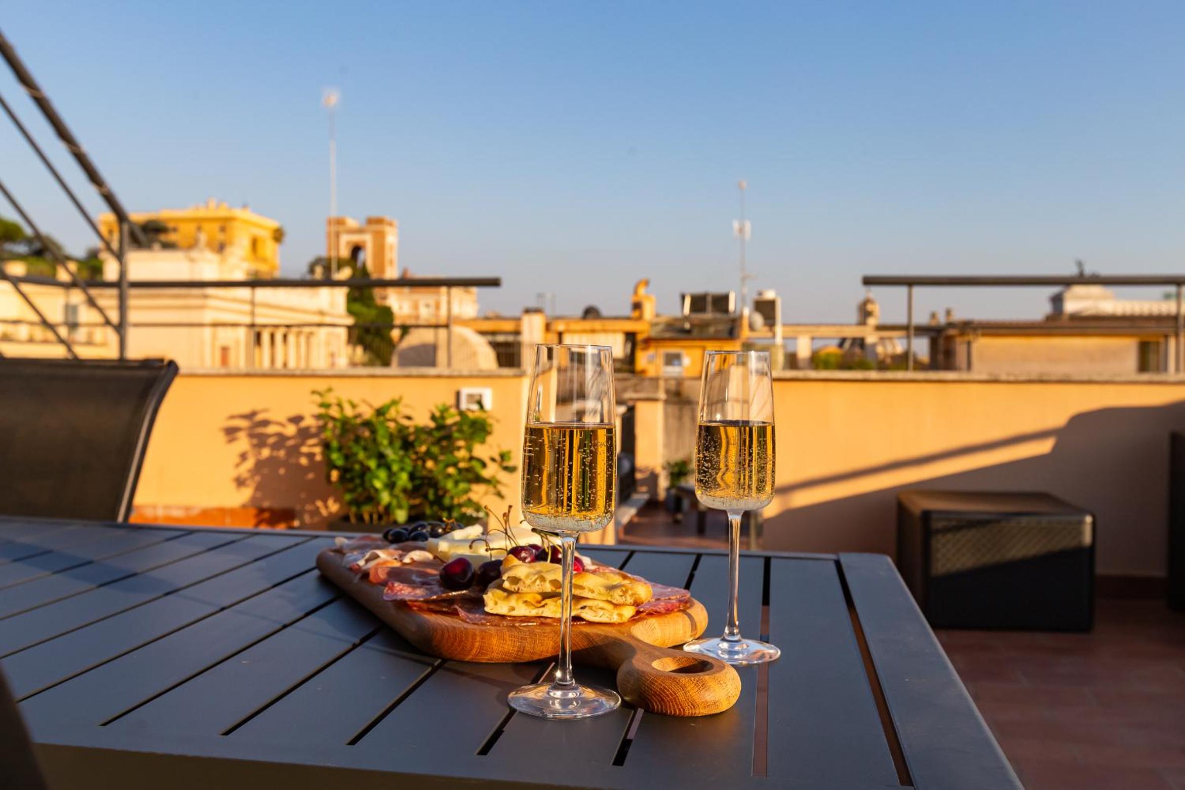VIVILO ROMA TREVI - LUXURY EXPERIENCE - PRIVATE JACUZZI on TERRACE - INSANE VIEW
