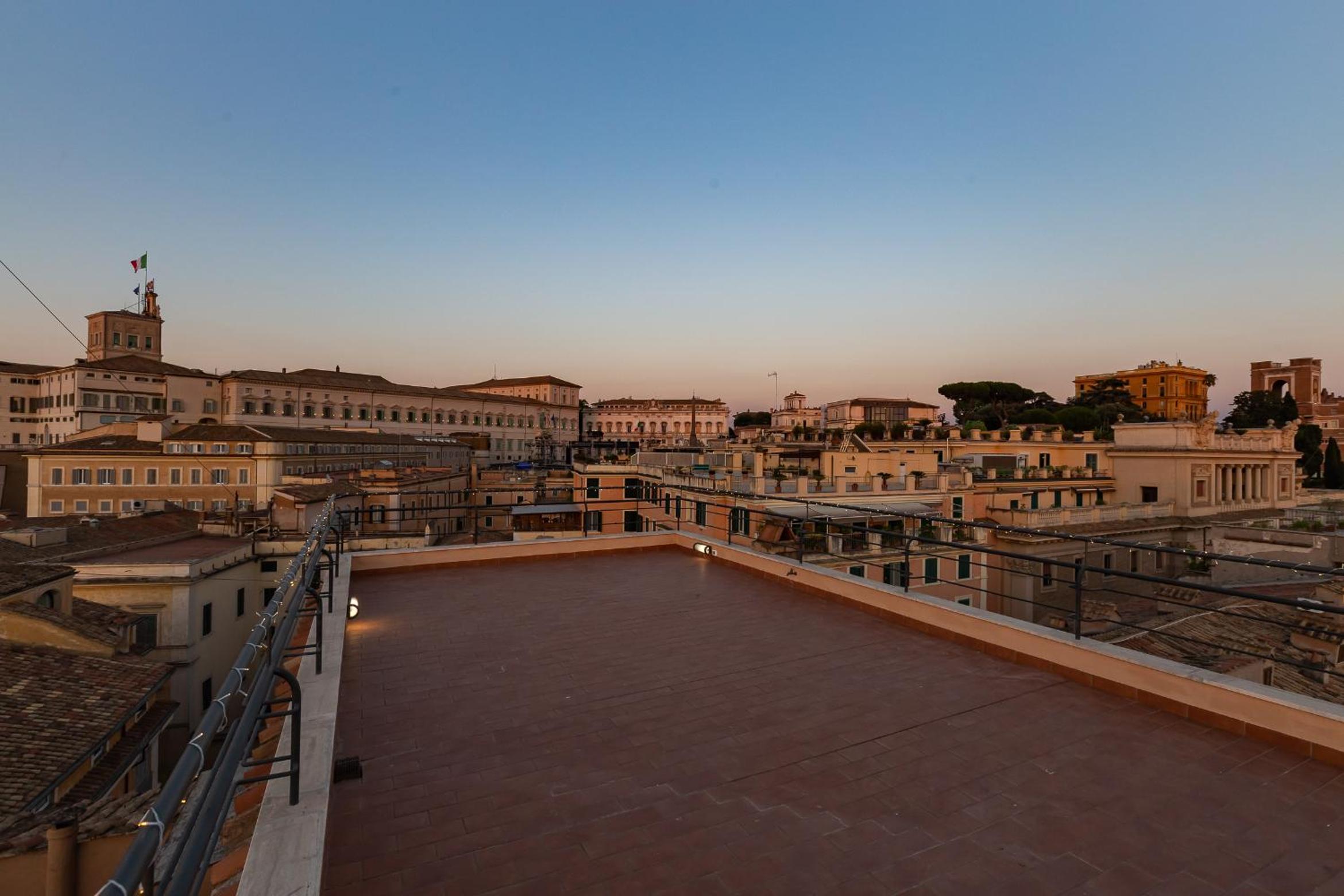VIVILO ROMA TREVI - LUXURY EXPERIENCE - PRIVATE JACUZZI on TERRACE - INSANE VIEW