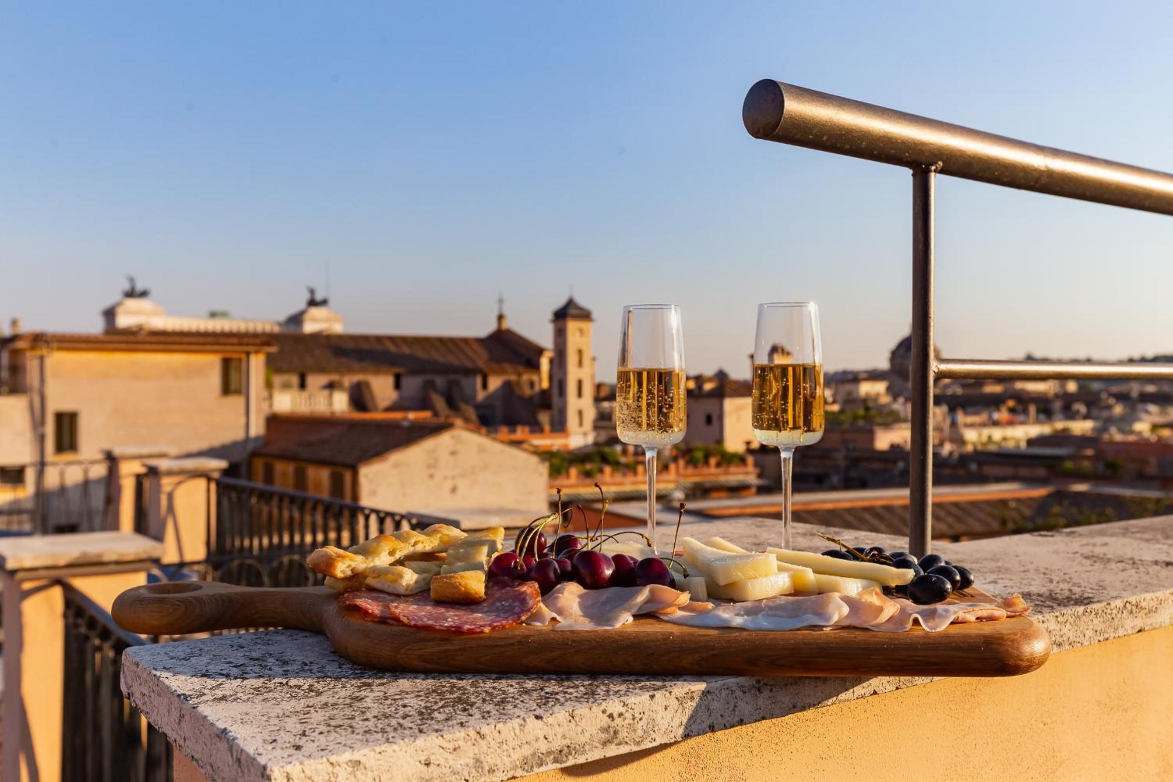 VIVILO ROMA TREVI - LUXURY EXPERIENCE - PRIVATE JACUZZI on TERRACE - INSANE VIEW
