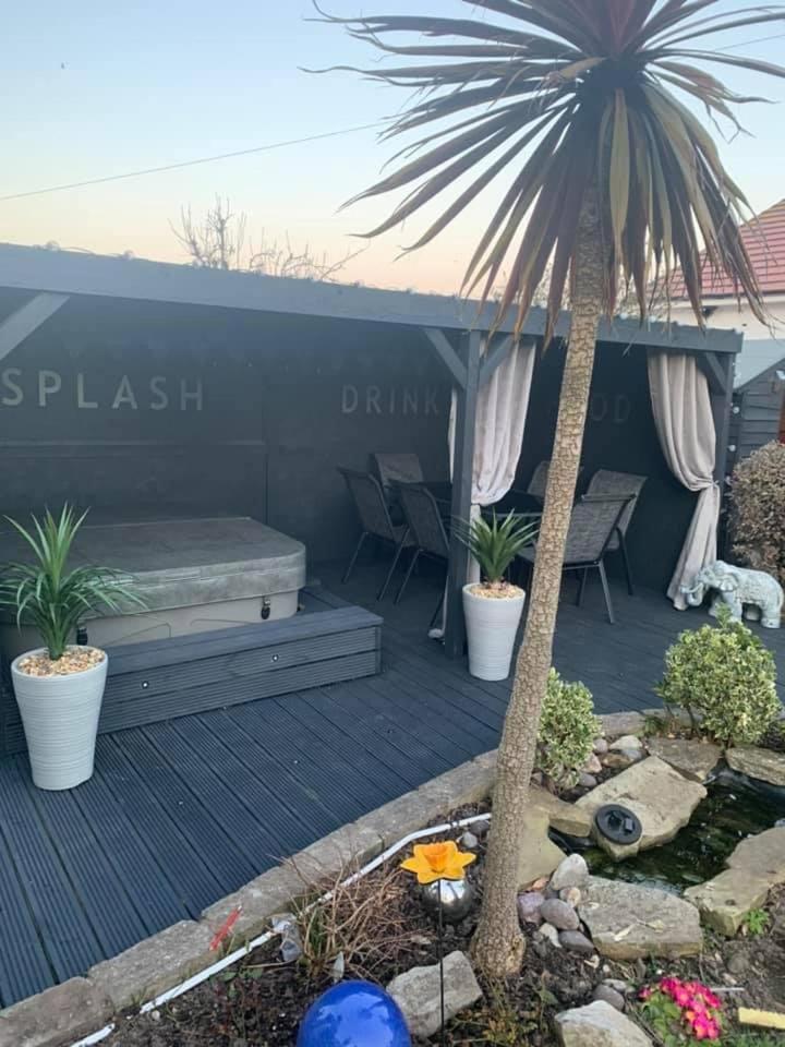 Sunnyside - Large Seaside Home with views and Hot Tub view 4