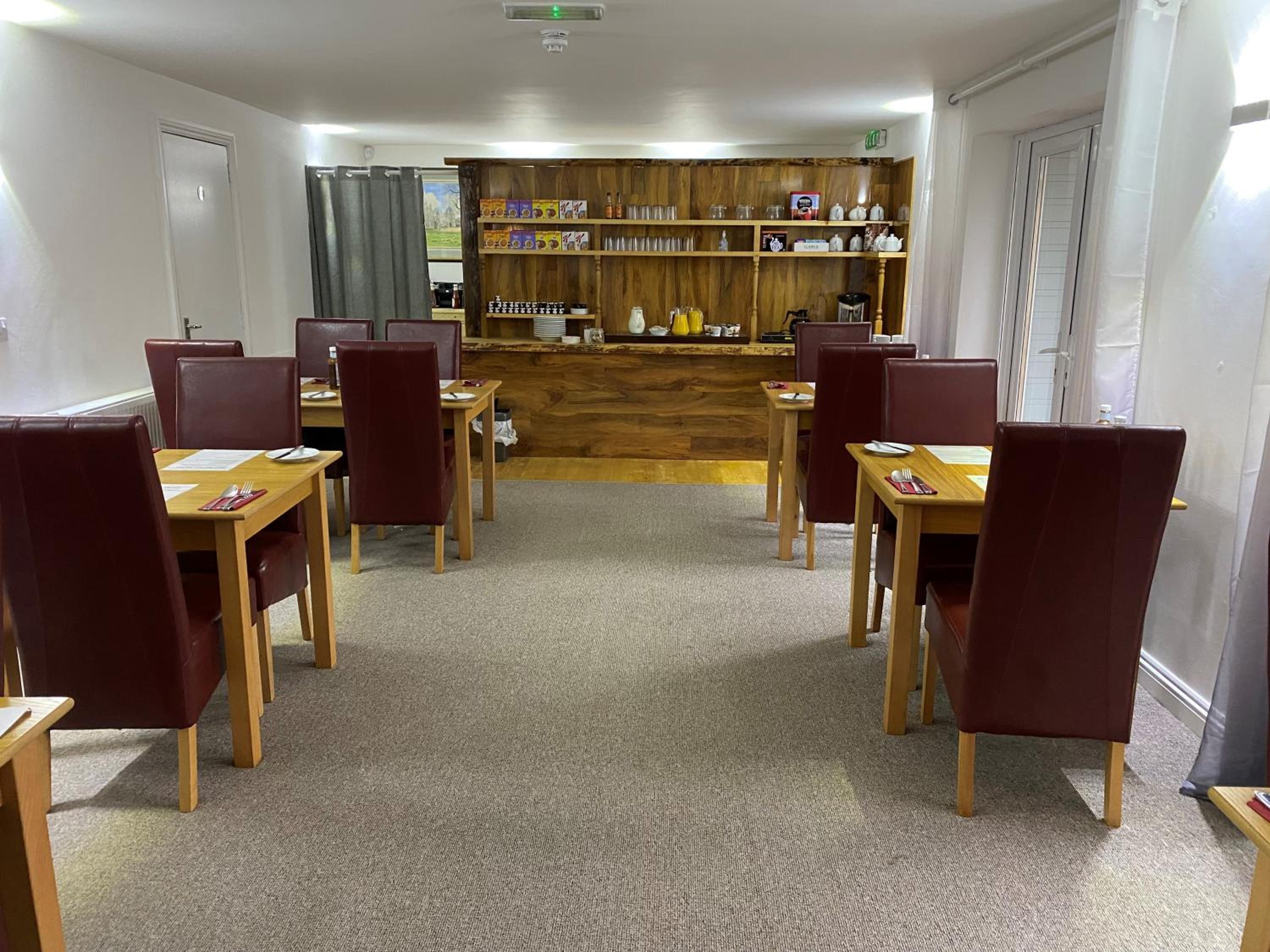 Parrett Hotel