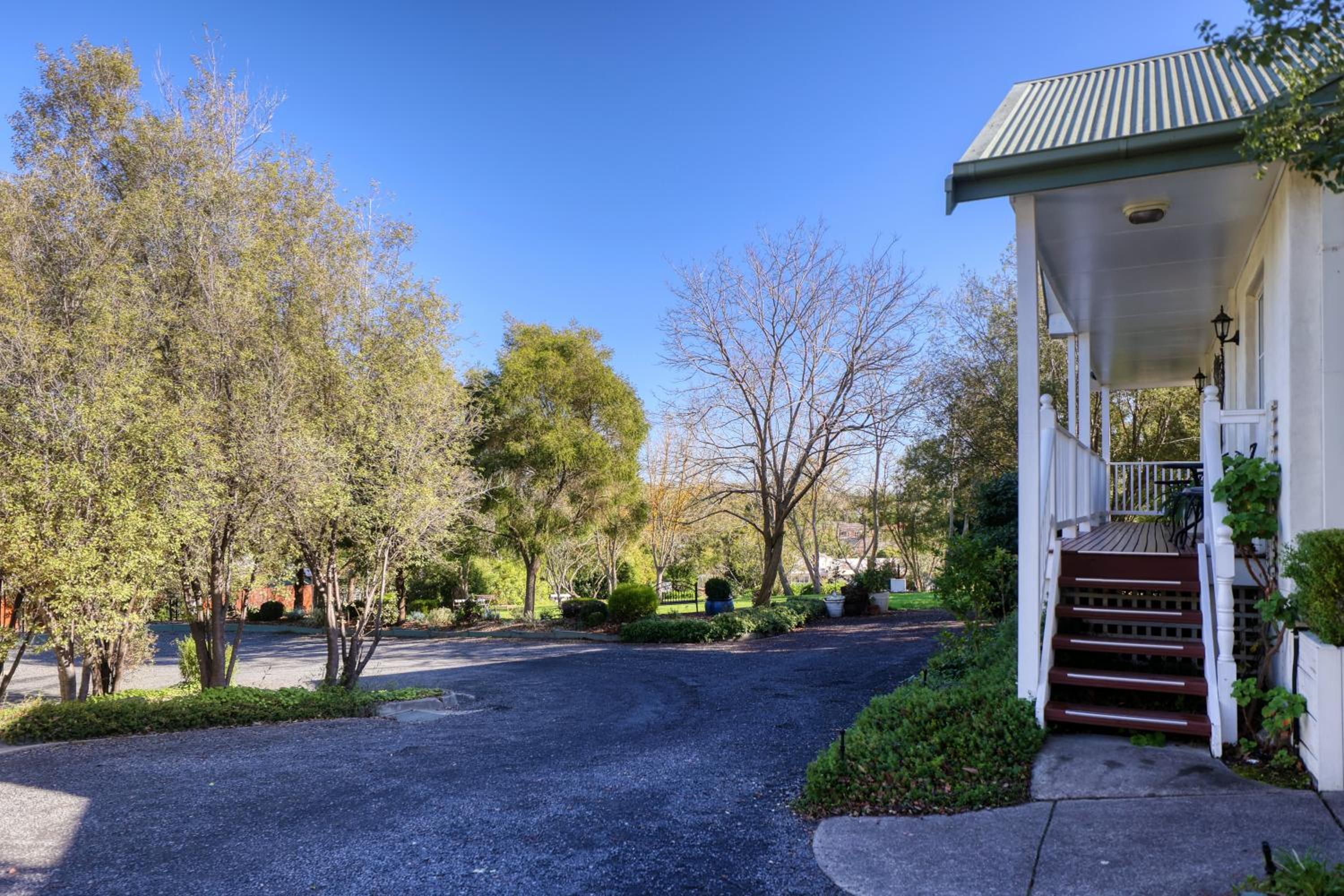 Yarra Gables