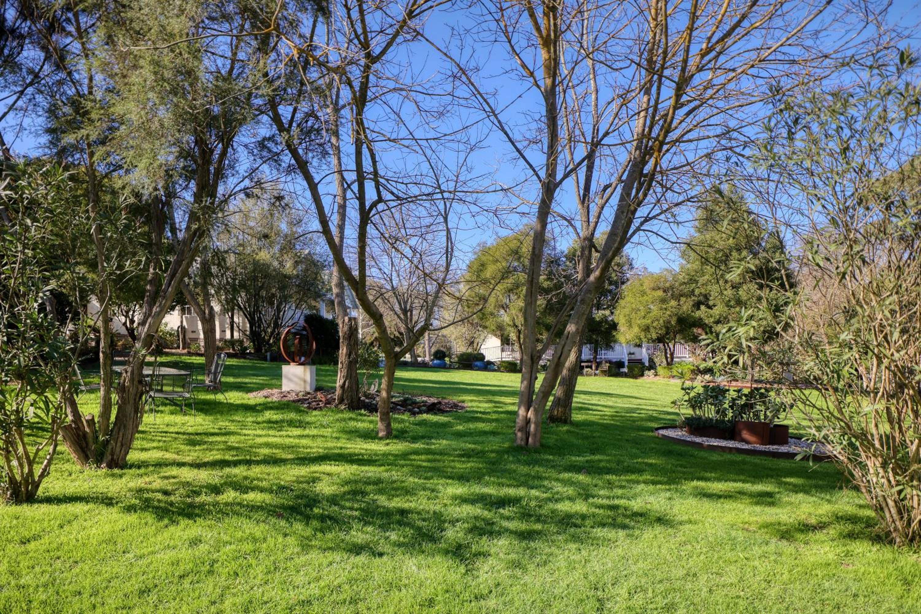 Yarra Gables