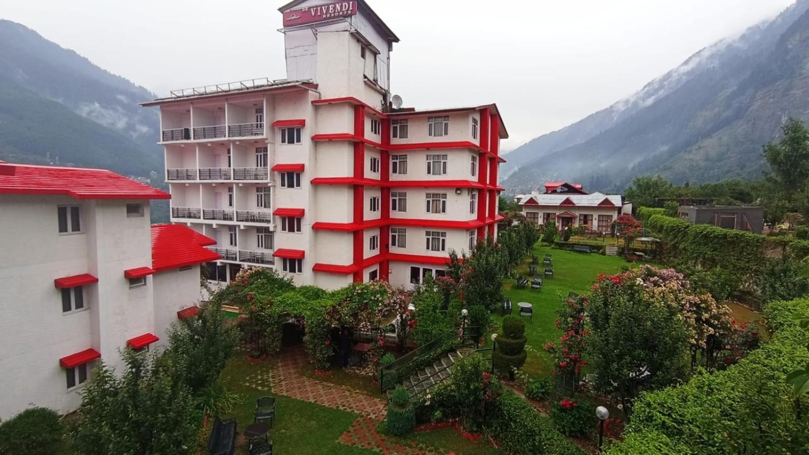 De Vivendi Resorts, Manali with 35000 Sqft Open Lawn