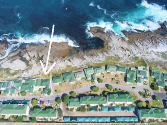 Beachfront House - Hermanus Whale View