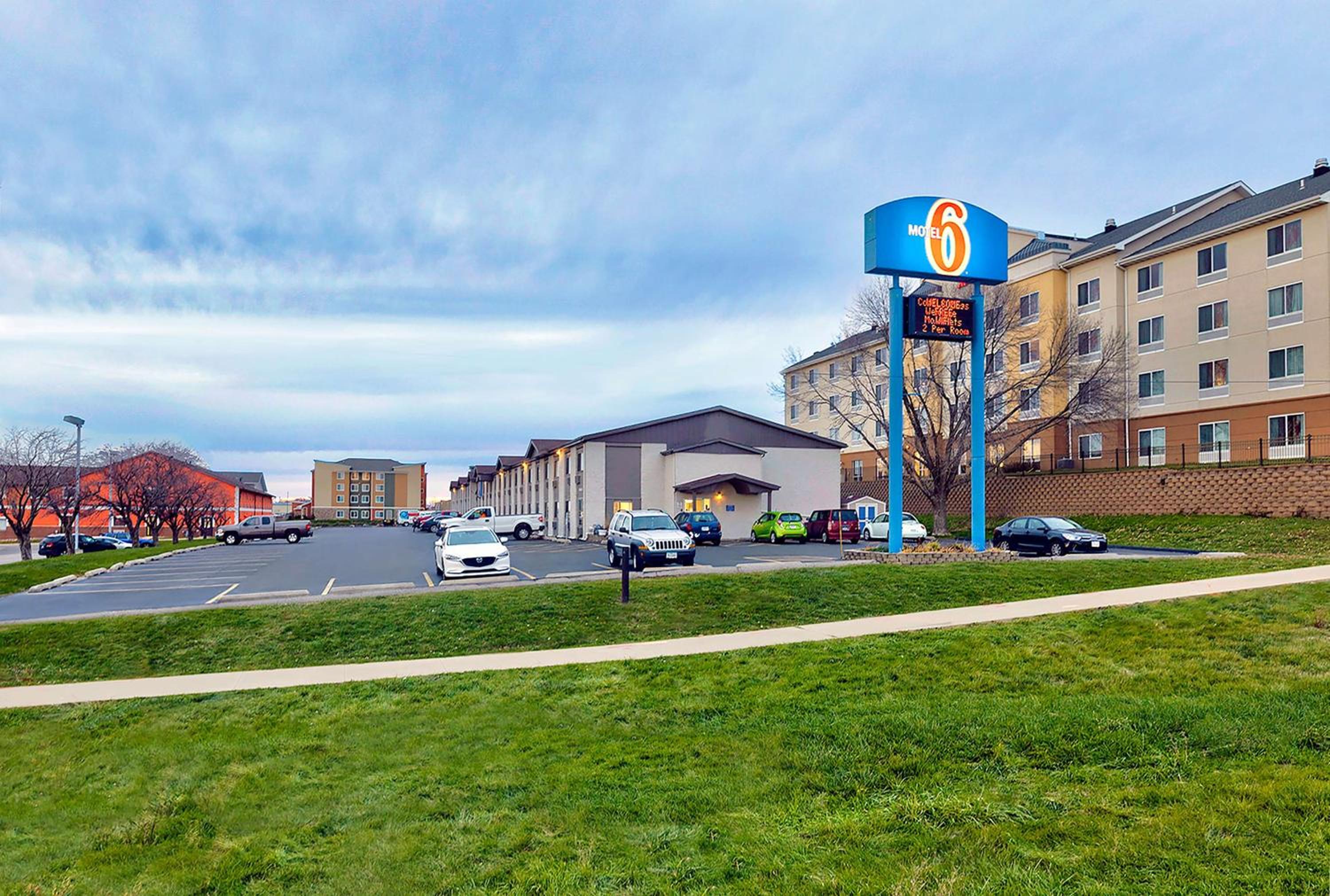 Hotel Motel 6 Cedar Rapids, IA - Airport