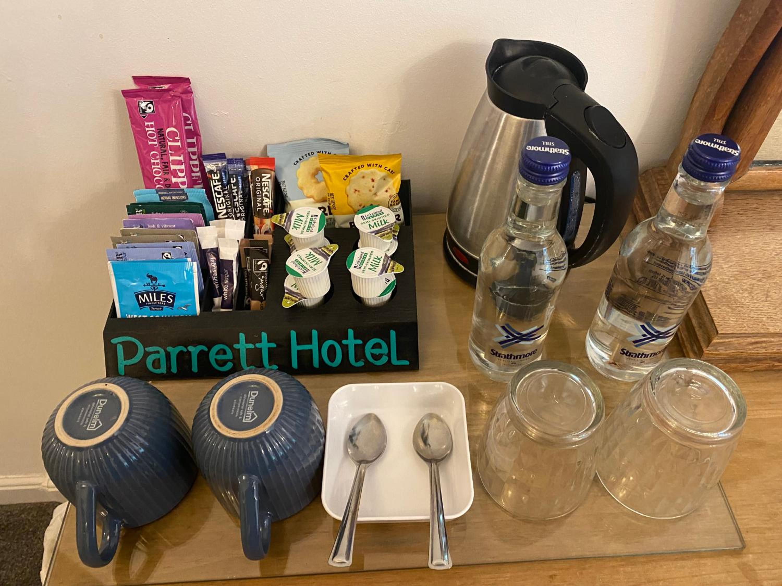 Parrett Hotel