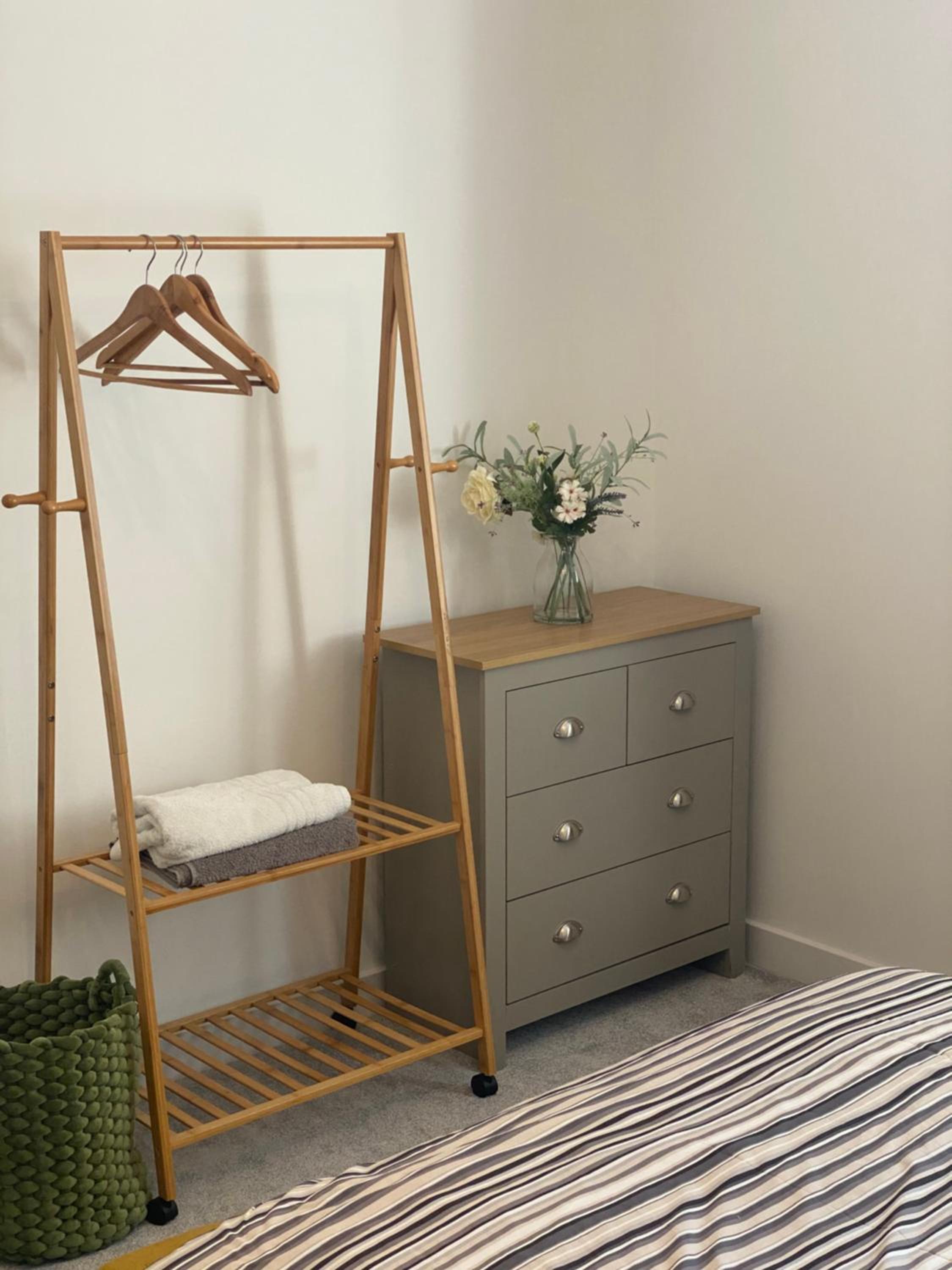 Peterborough Brand New City Center Apartment 2 Bedroom 2 bath apartment free parking contractors welcome