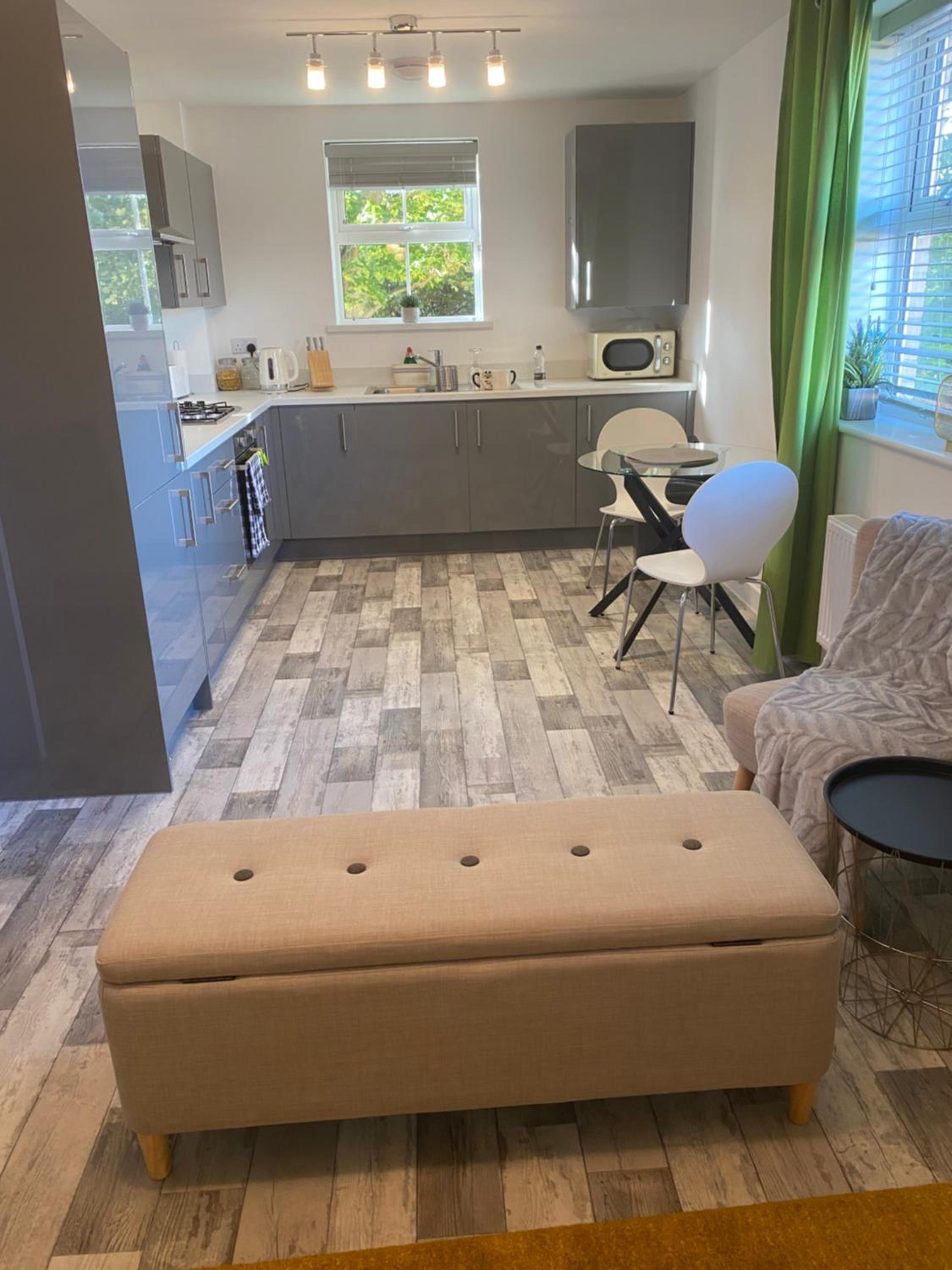 Peterborough Brand New City Center Apartment 2 Bedroom 2 bath apartment free parking contractors welcome