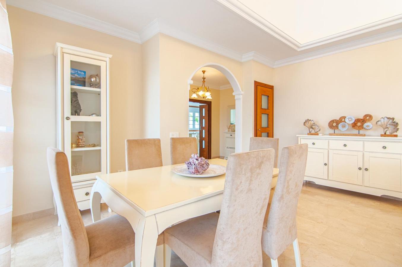 Villa Torriani with heated pool PH11 view 3