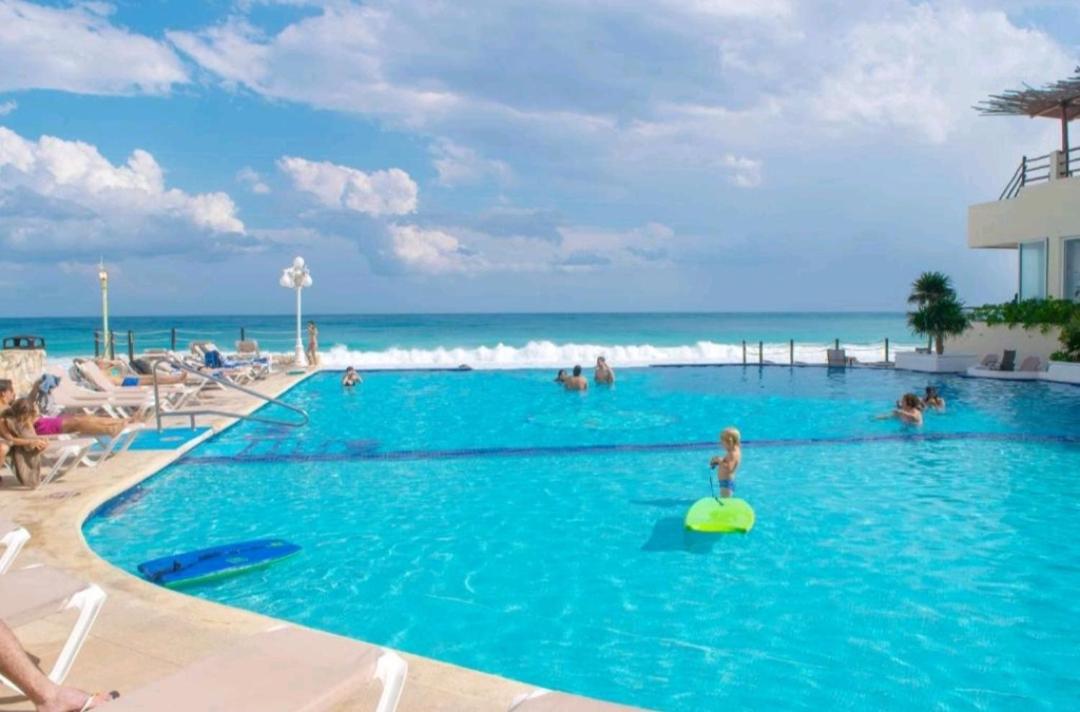 Cancun Plaza Condo Ocean front
