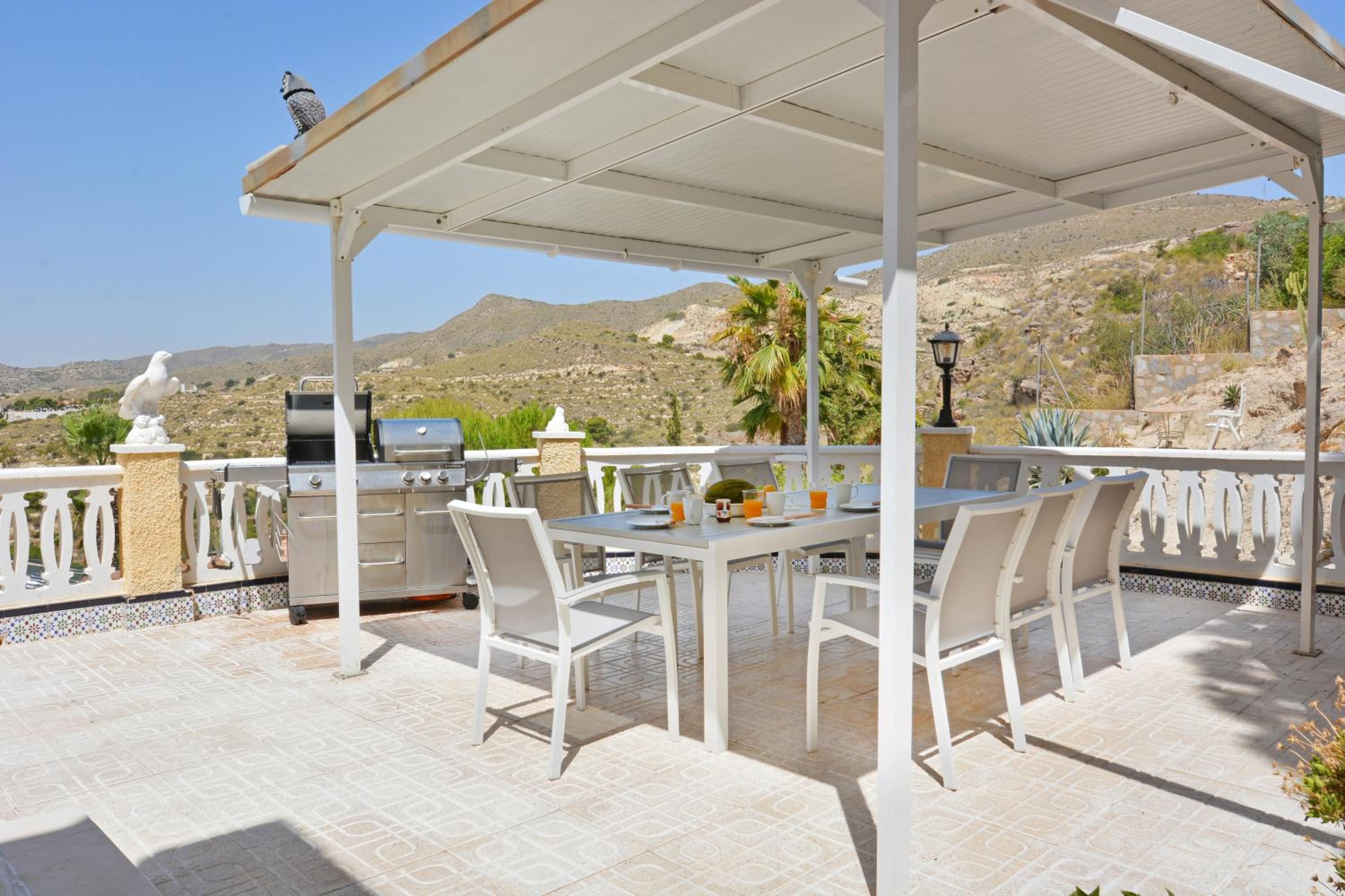 Mediterranean Luxury Villa by NRAS
