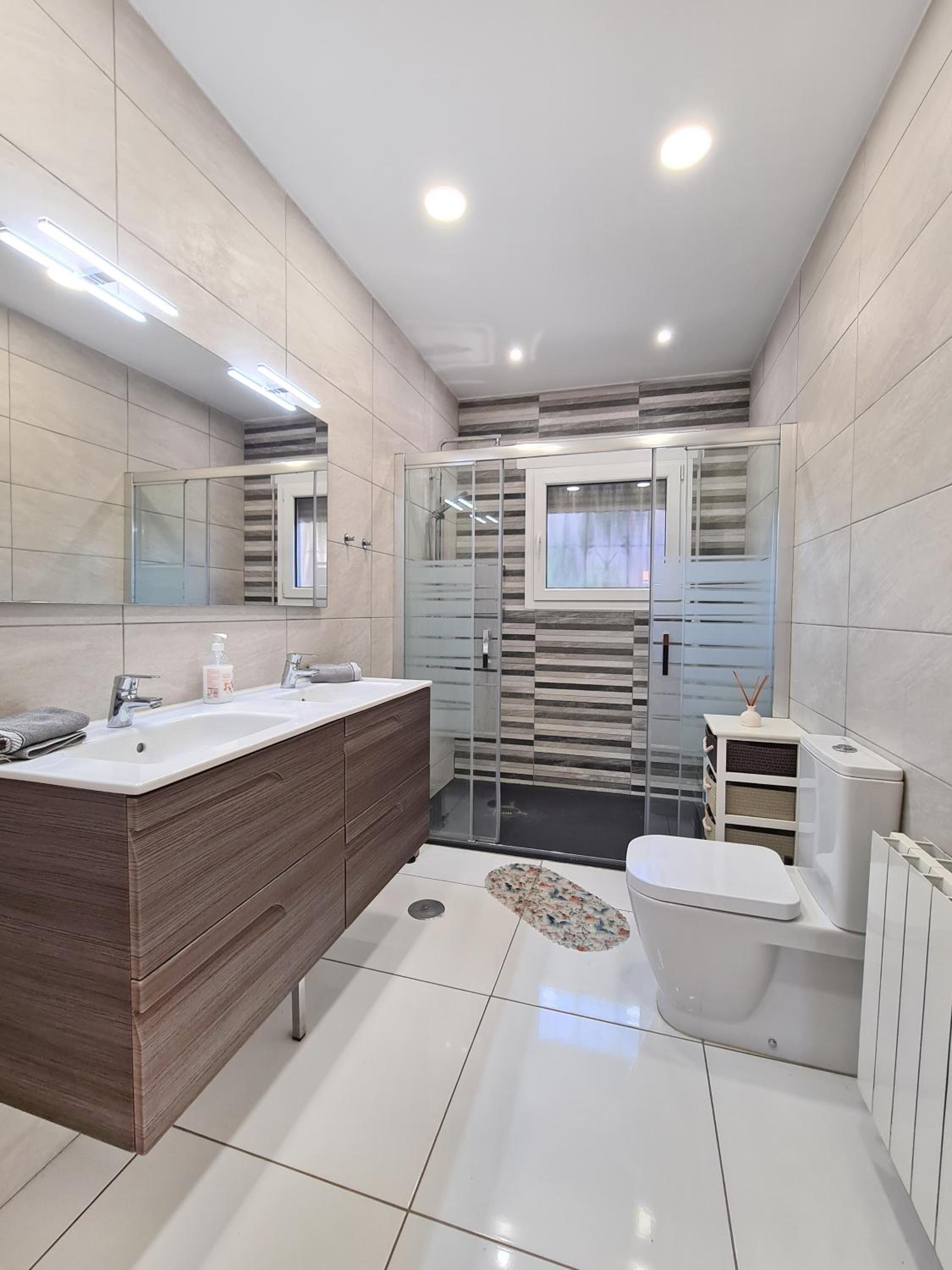 Mediterranean Luxury Villa by NRAS