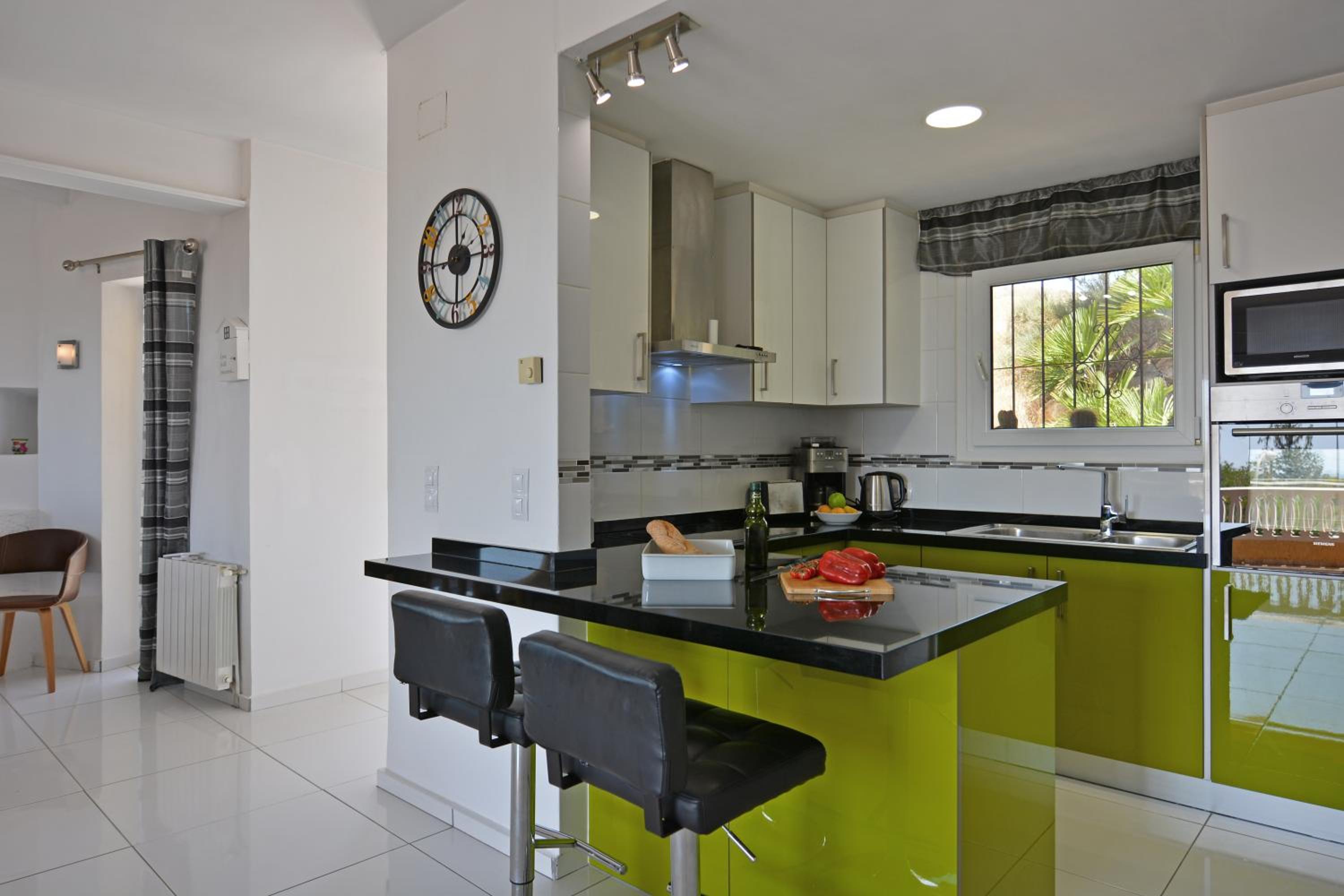 Mediterranean Luxury Villa by NRAS