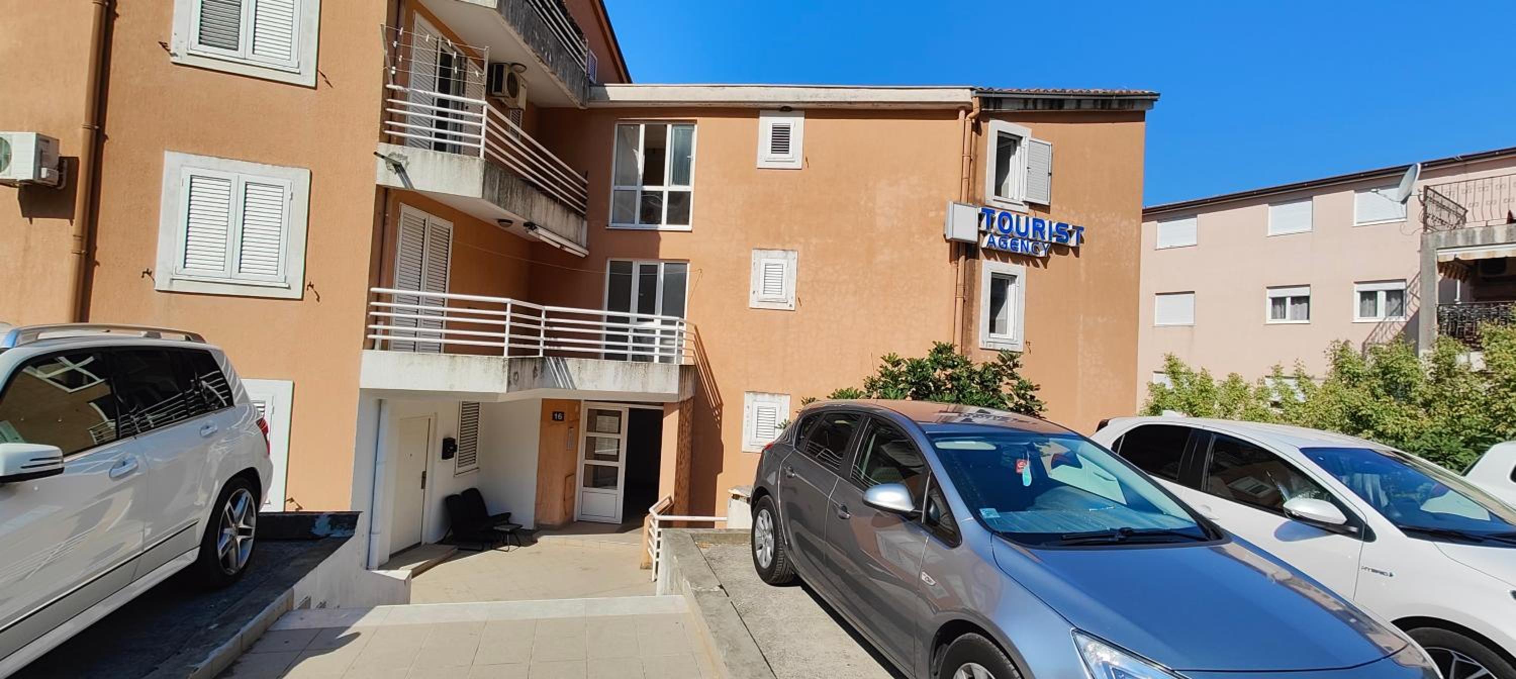 Tomopet Apartment