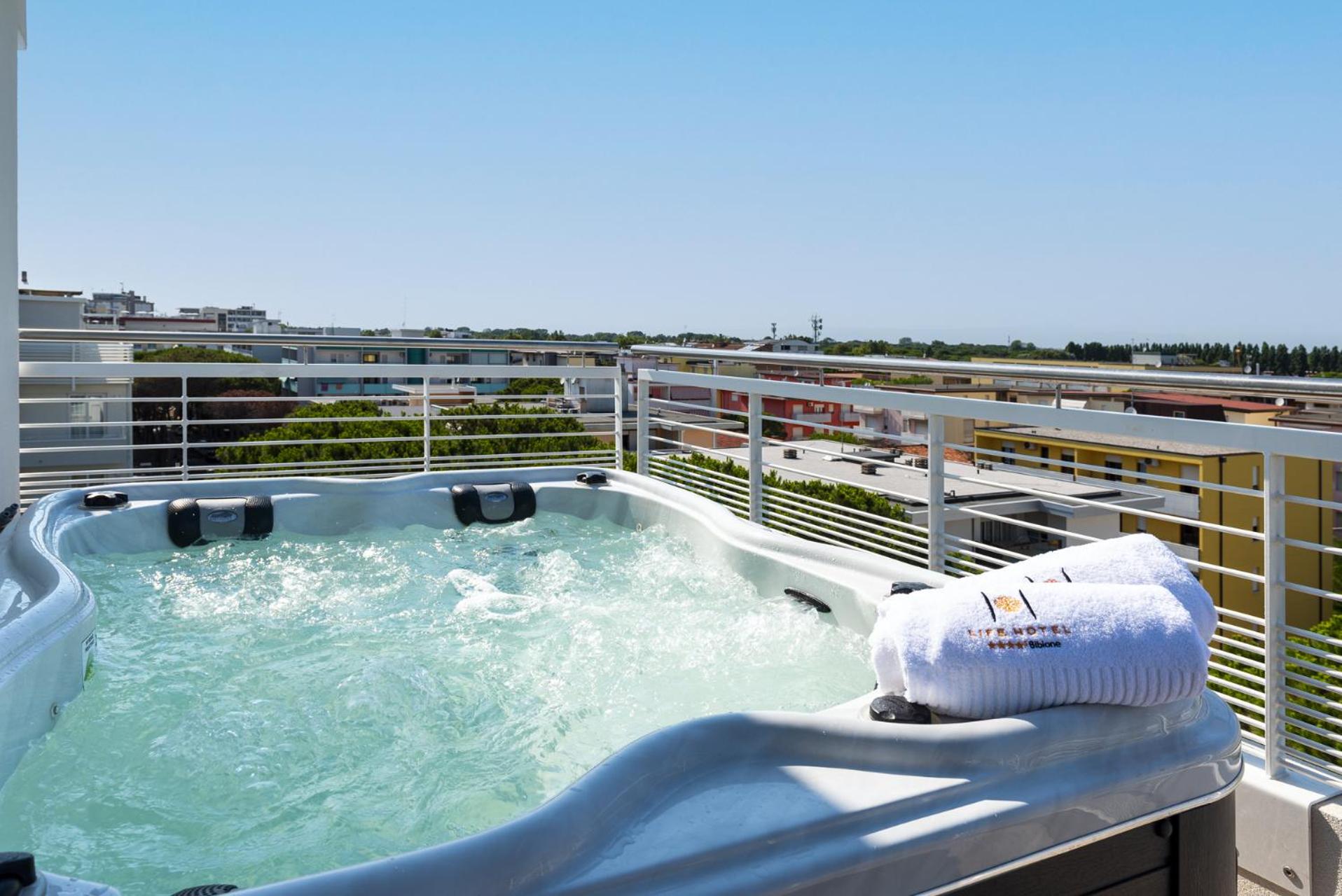 Jacuzzi