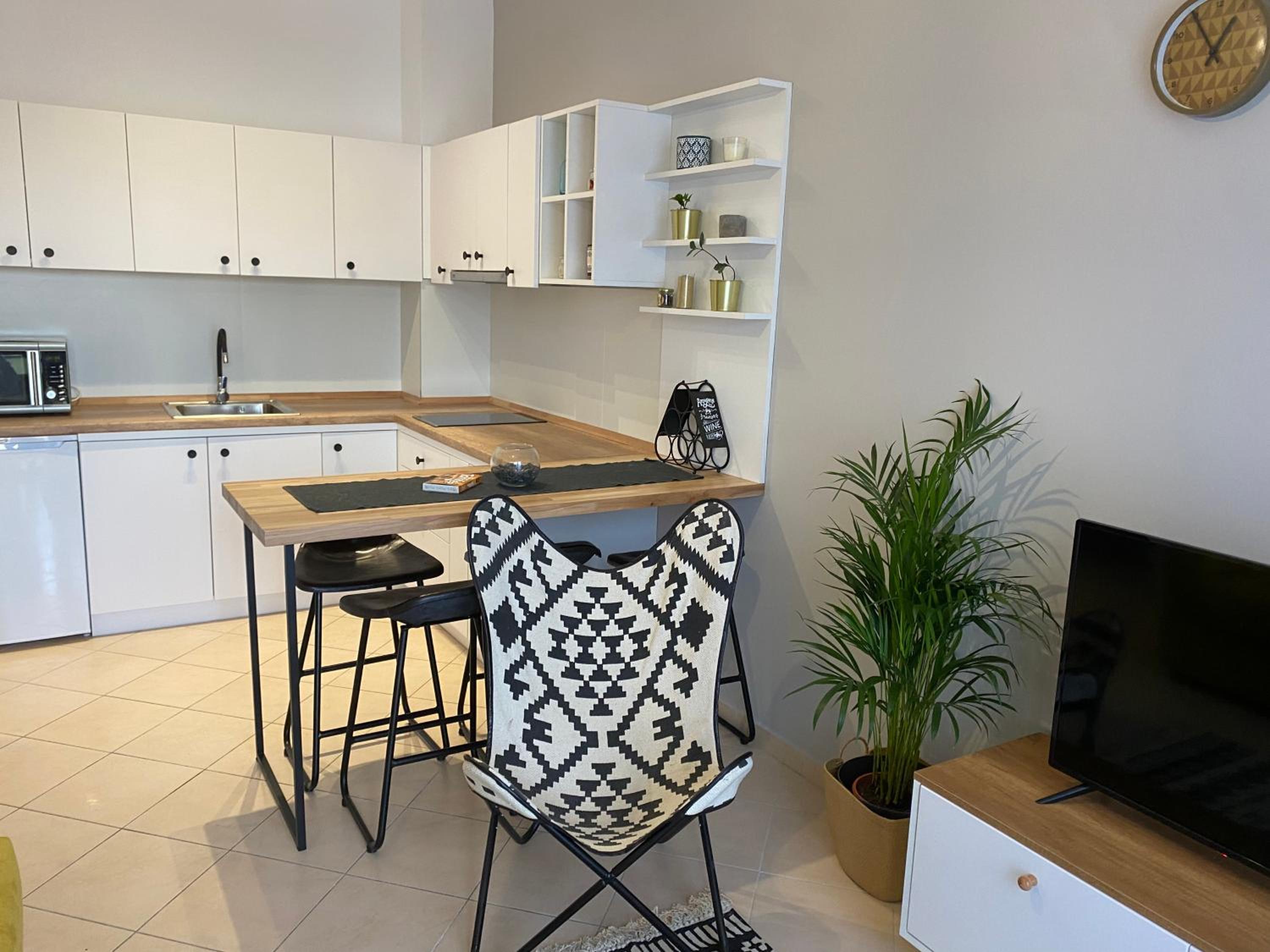 Cheerful 2-bedroom apartment in Golem