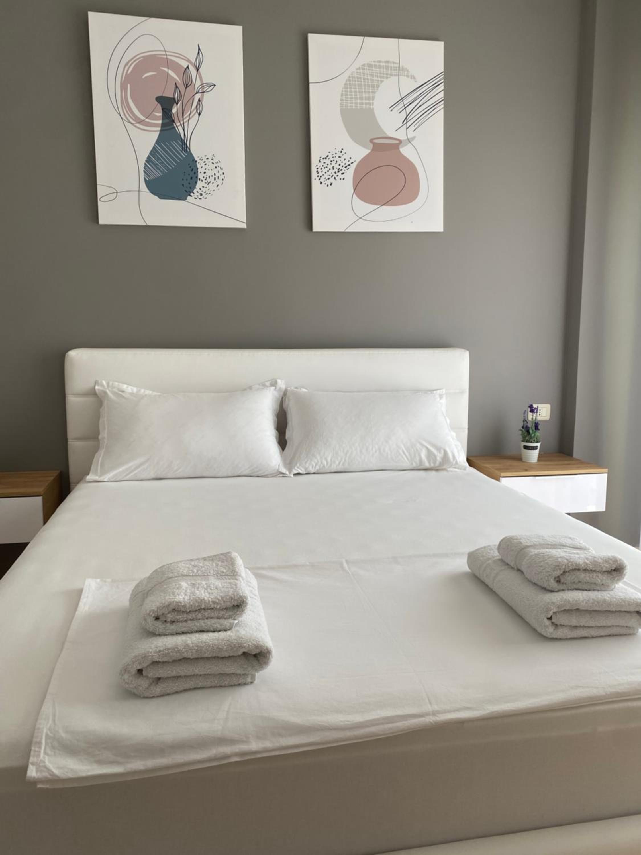 Cheerful 2-bedroom apartment in Golem