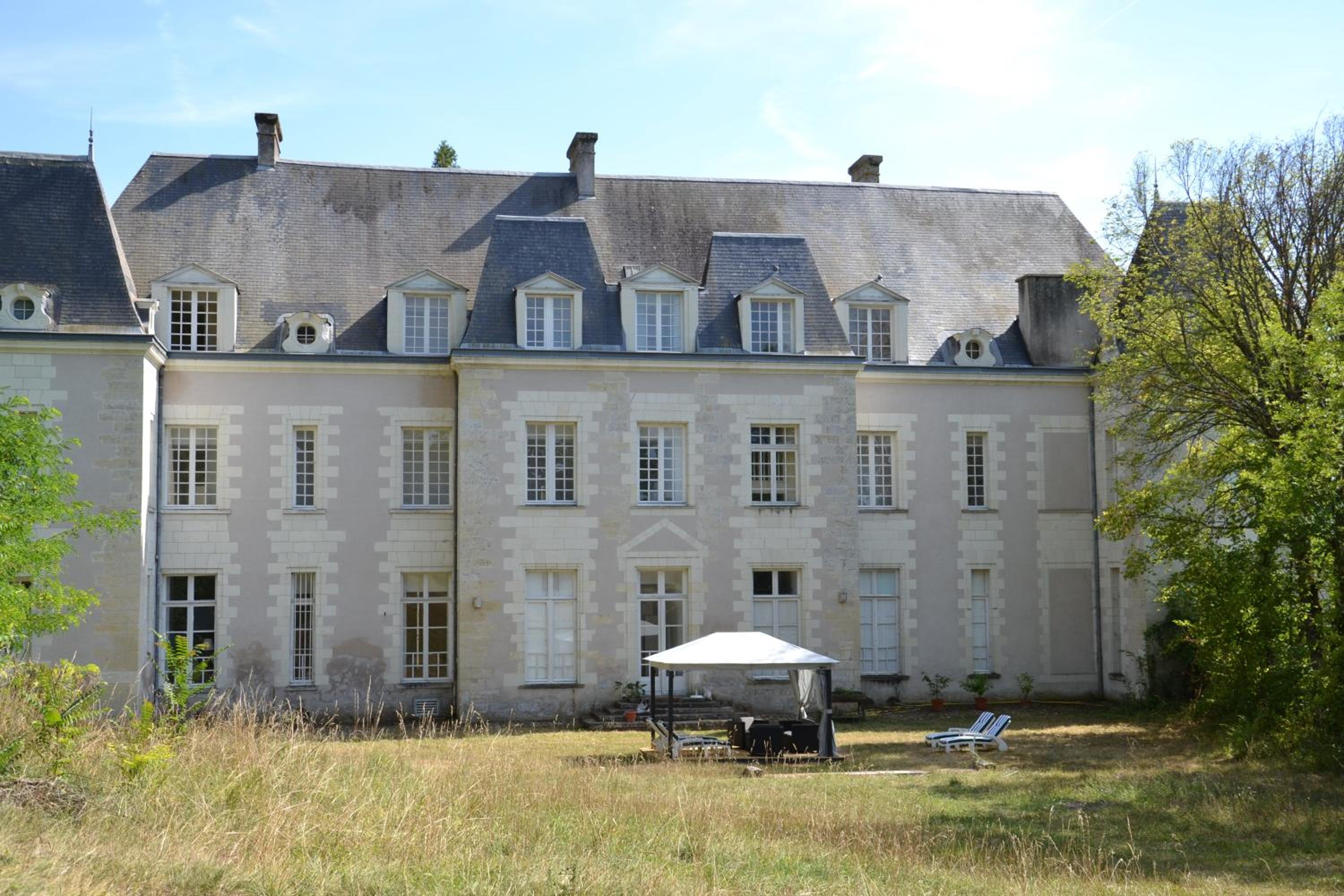 Château de Saint Ouen les Vignes