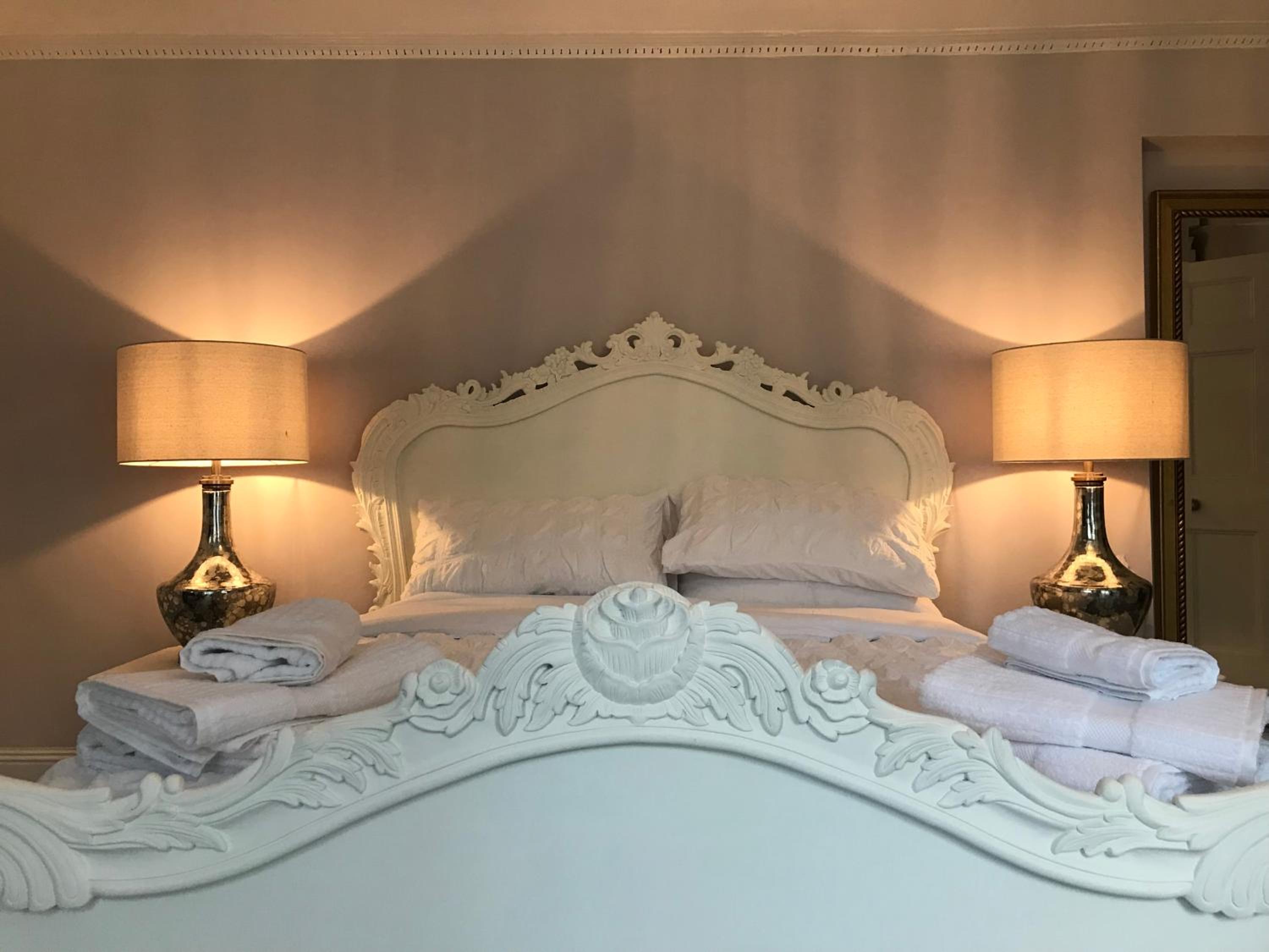 Grand Apartment in Historic Building with Free Parking view 3