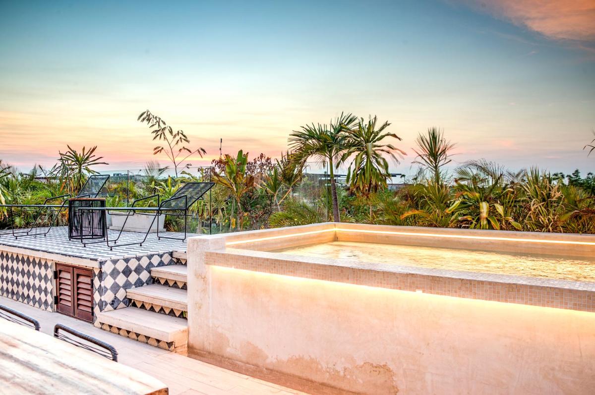 305 Luxury Penthouse with Private Pool view 2