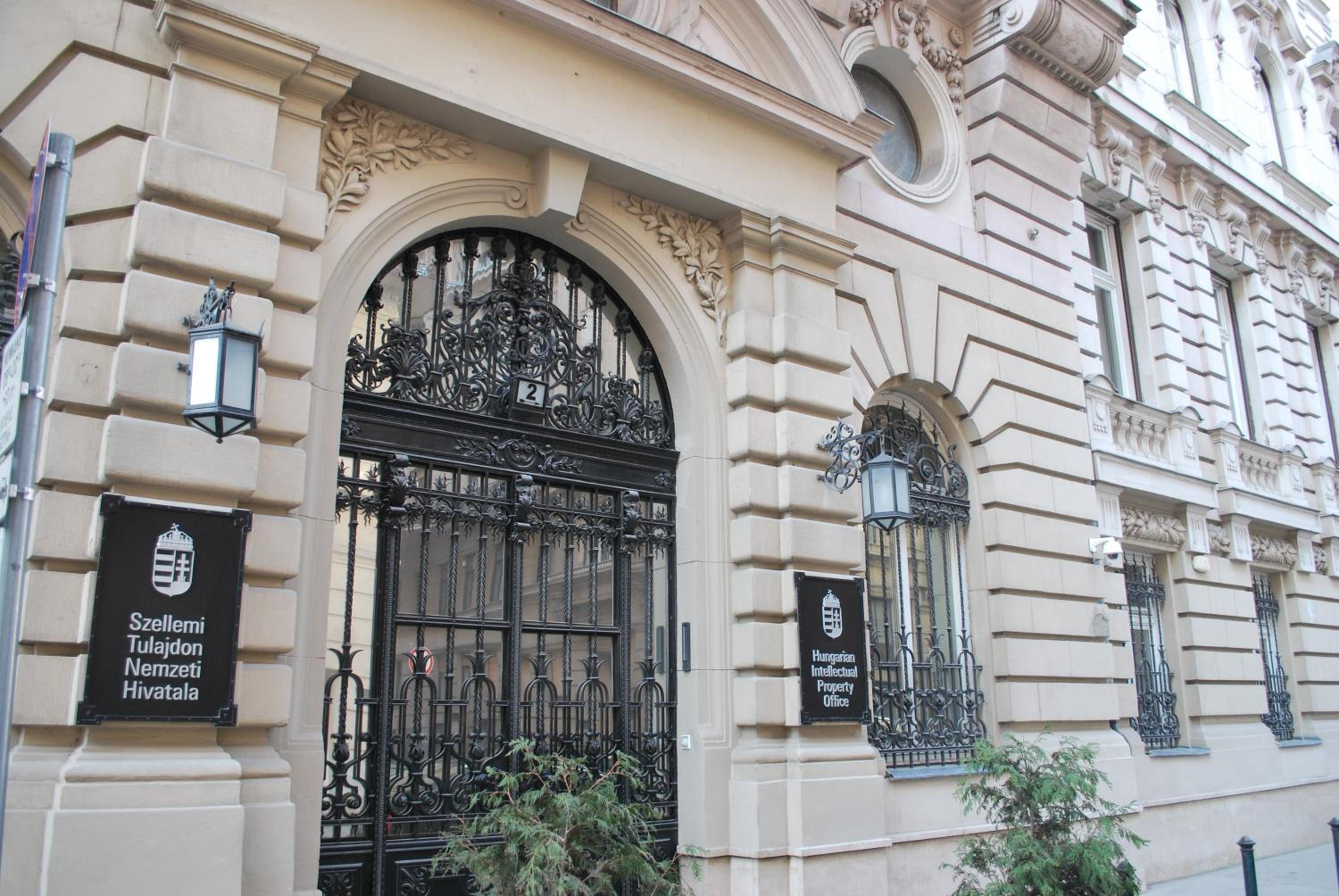 Anabelle Bed and Budapest