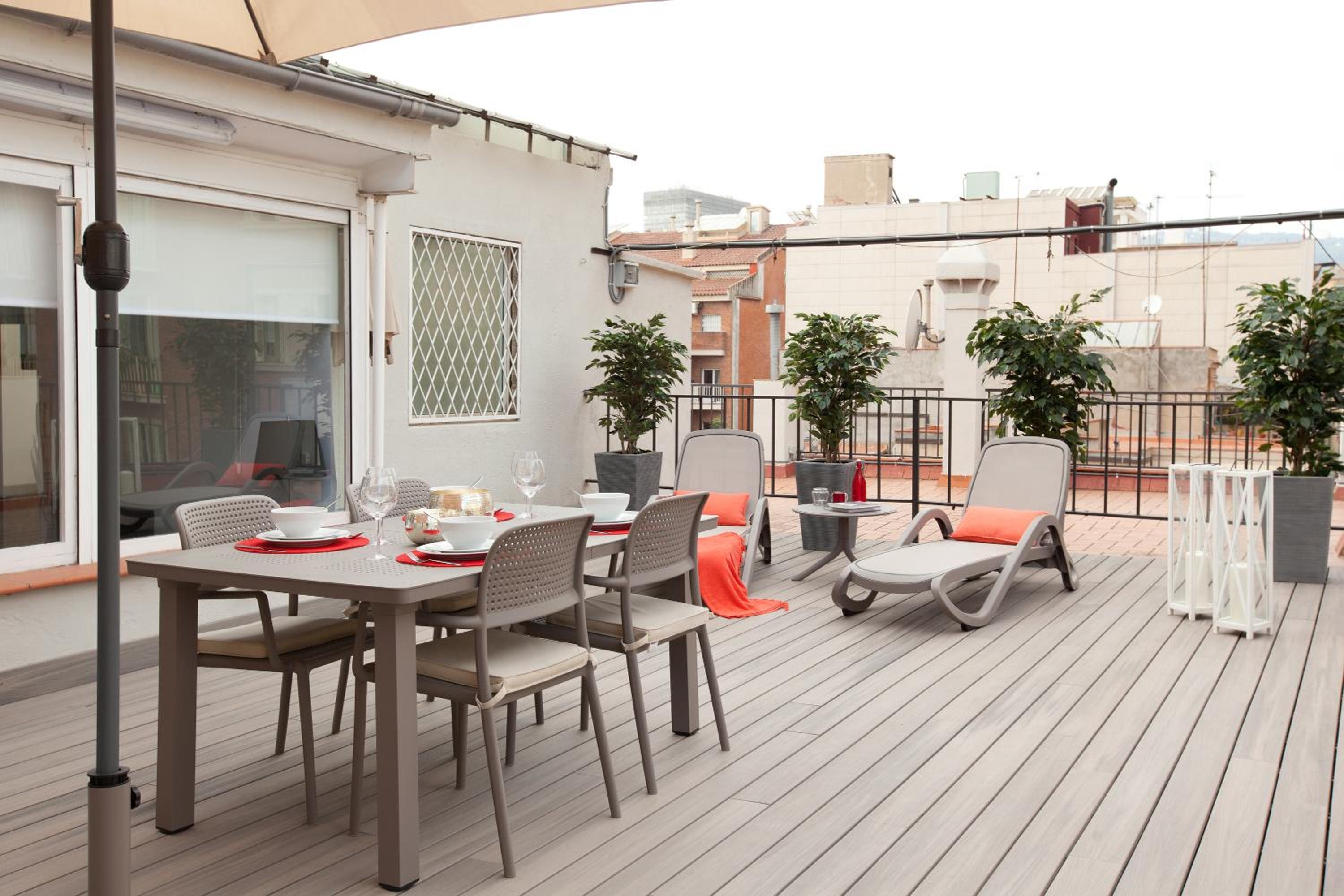 Click&Flat Seneca Suites