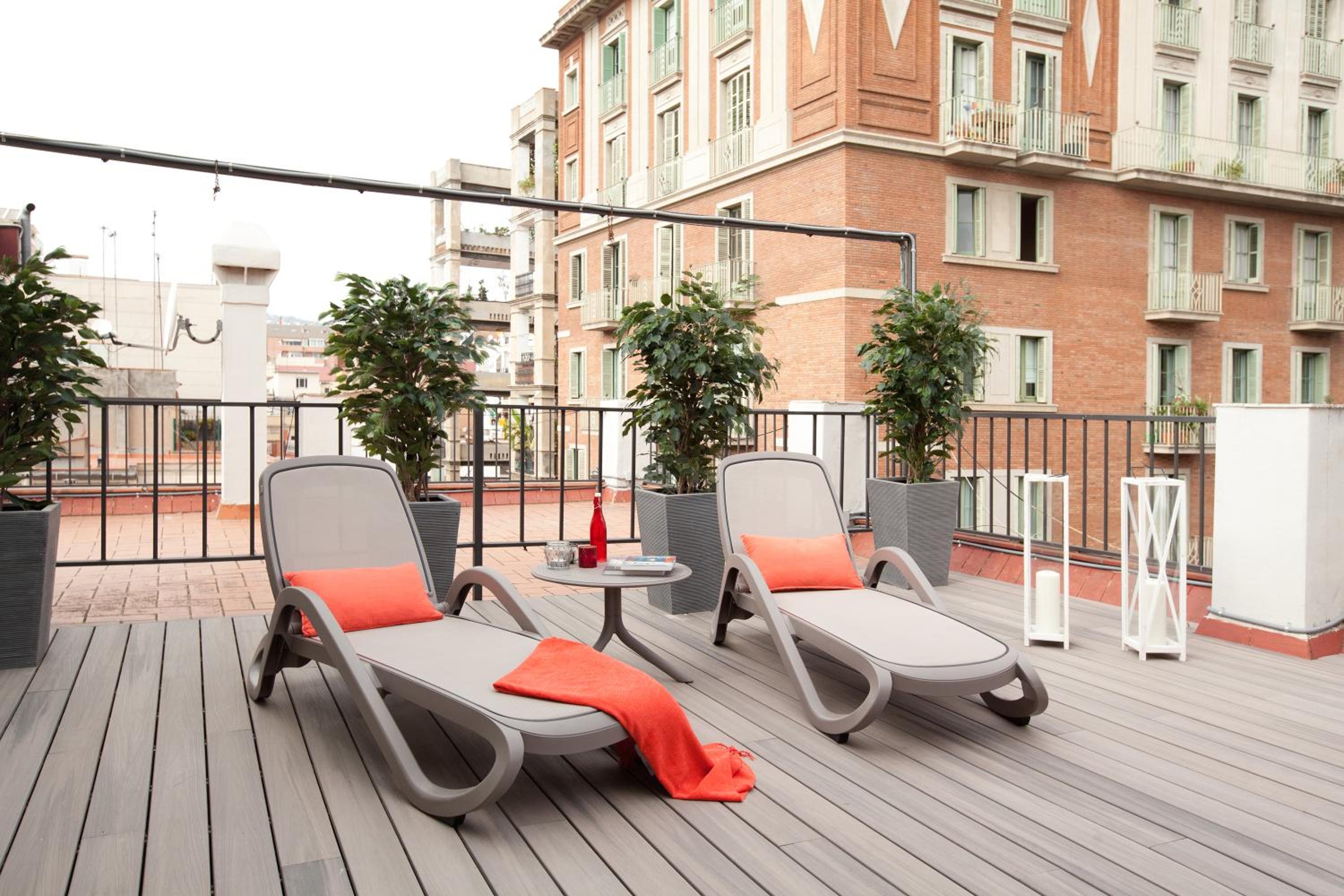 Click&Flat Seneca Suites