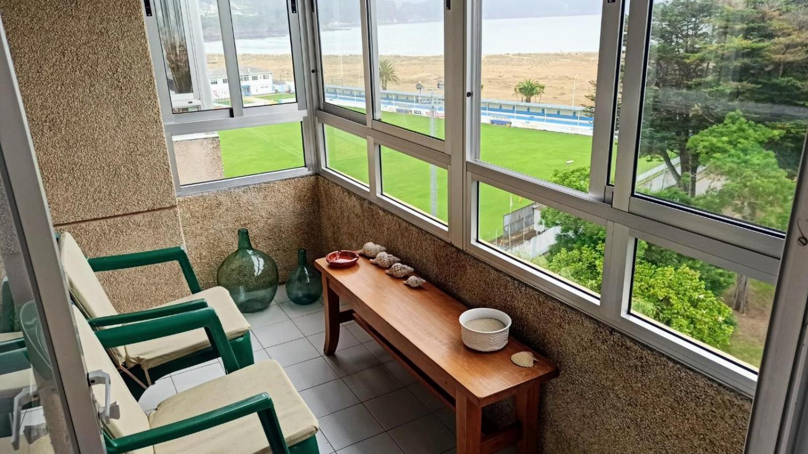 Piso luminoso y acogedor en primera línea de playa Covas Viveiro
