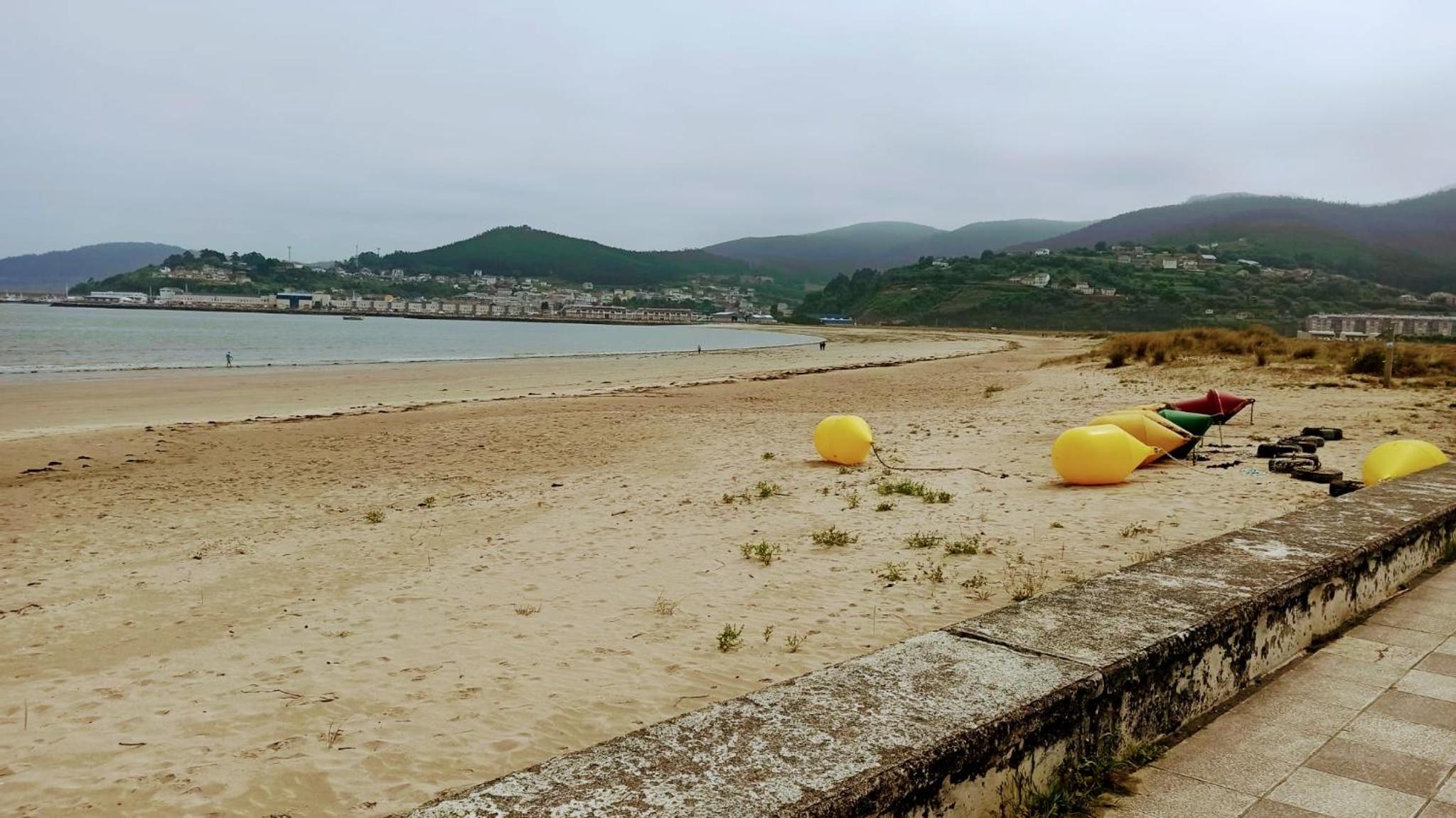 Piso luminoso y acogedor en primera línea de playa Covas Viveiro