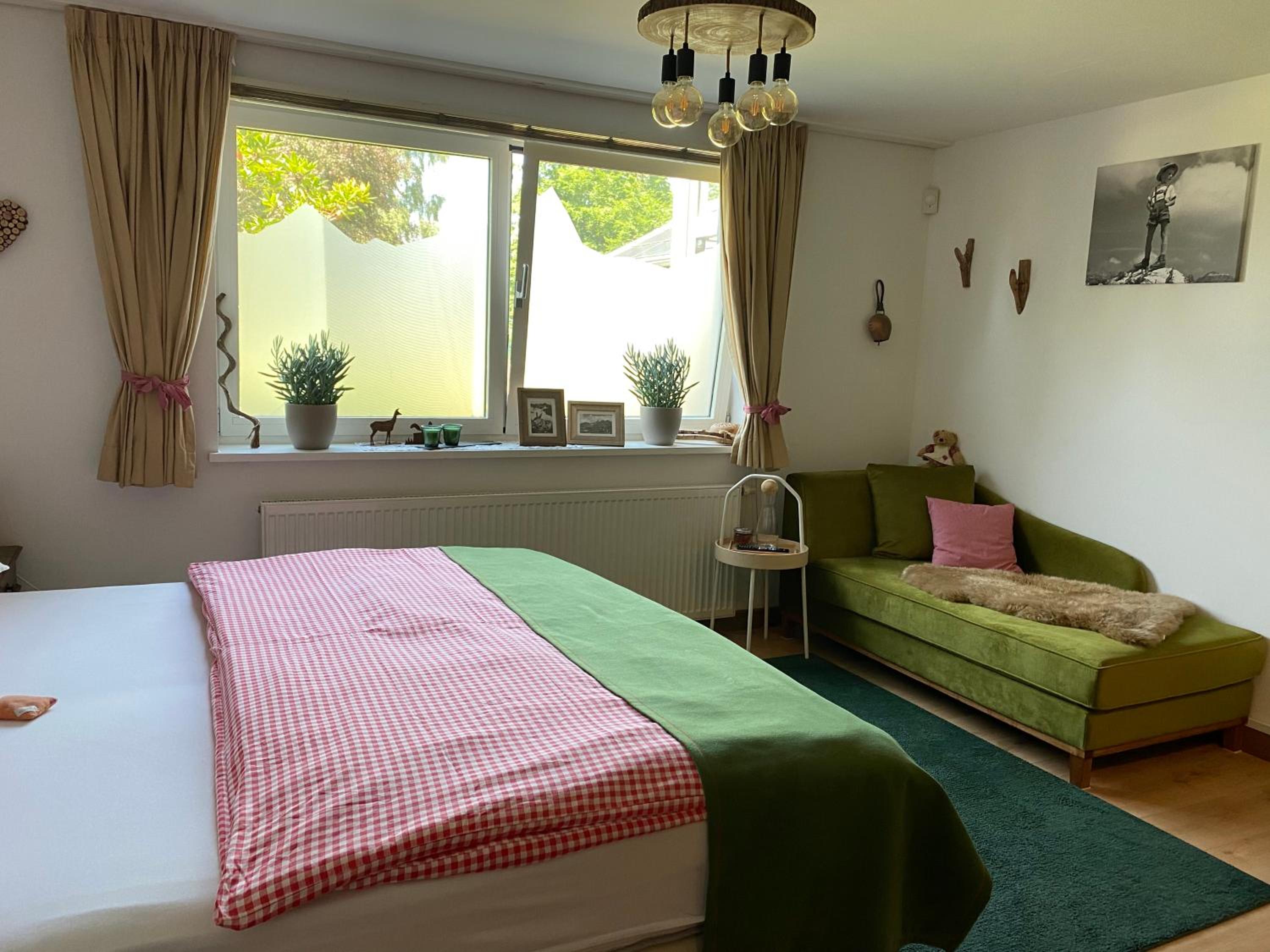 Naturforsthaus Ferienwohnung für Hunde- und tierverbundene Menschen