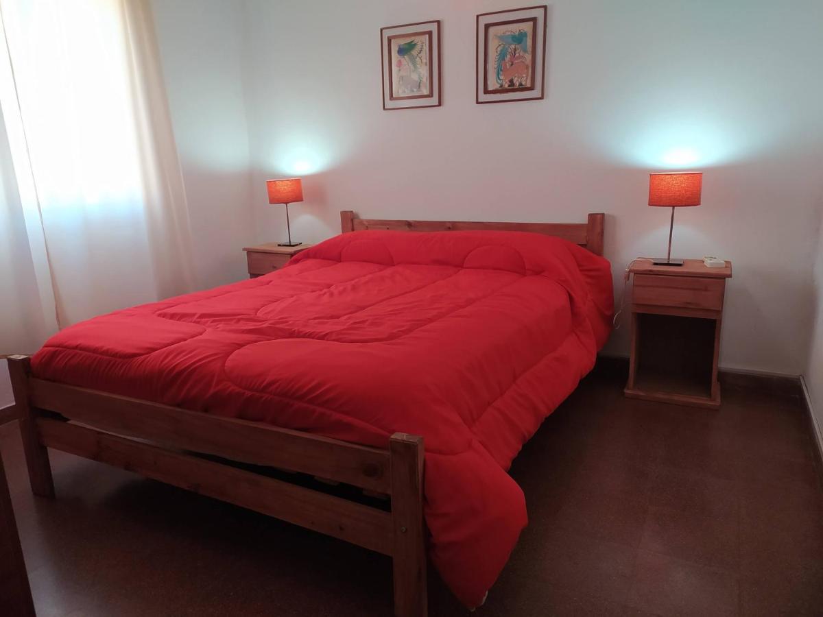 CHALET NATURALEZA - Villa Rumipal - Córdoba - A 50 mts del Lago - Vista al Lago