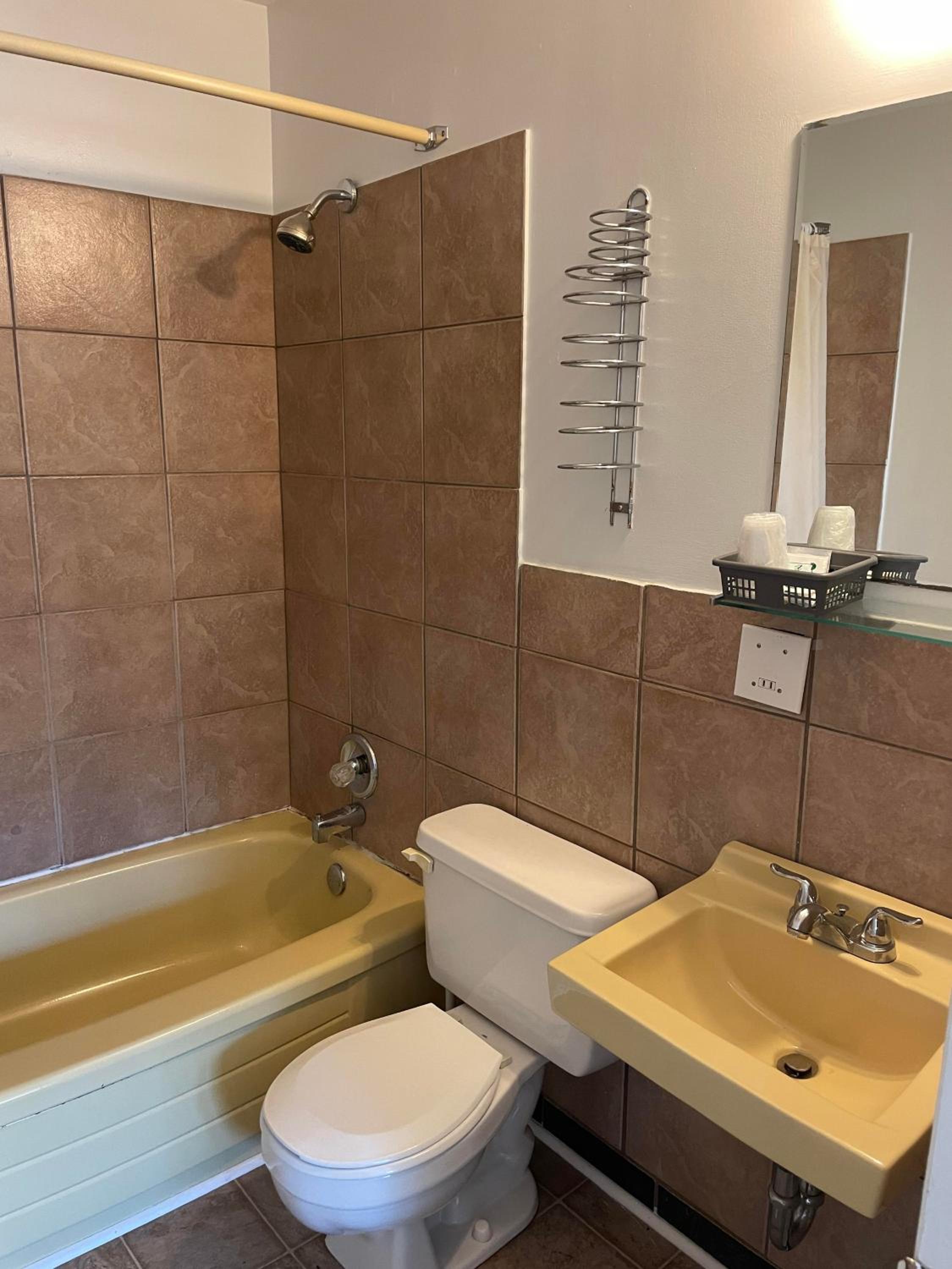Fredericton Vacations - Norfolk Motel - Property Image 2