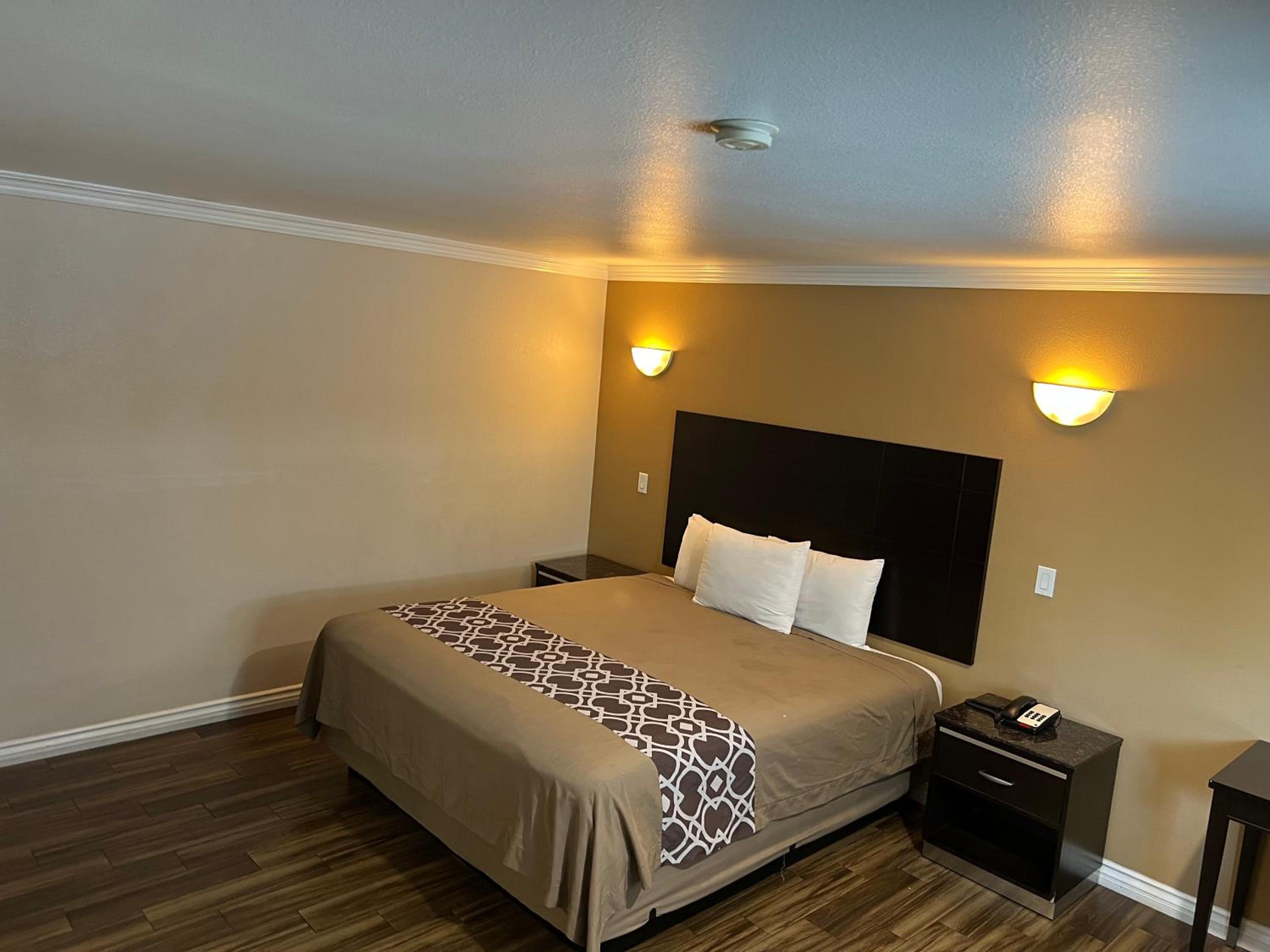 West Covina Vacations - Walnut Inn Suites West Covina - Property Image 29