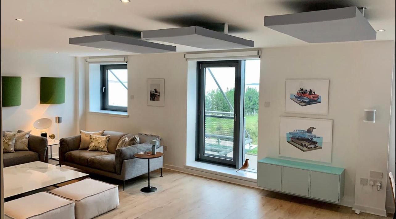 Beautiful modern sea-side apartment in the city view 4