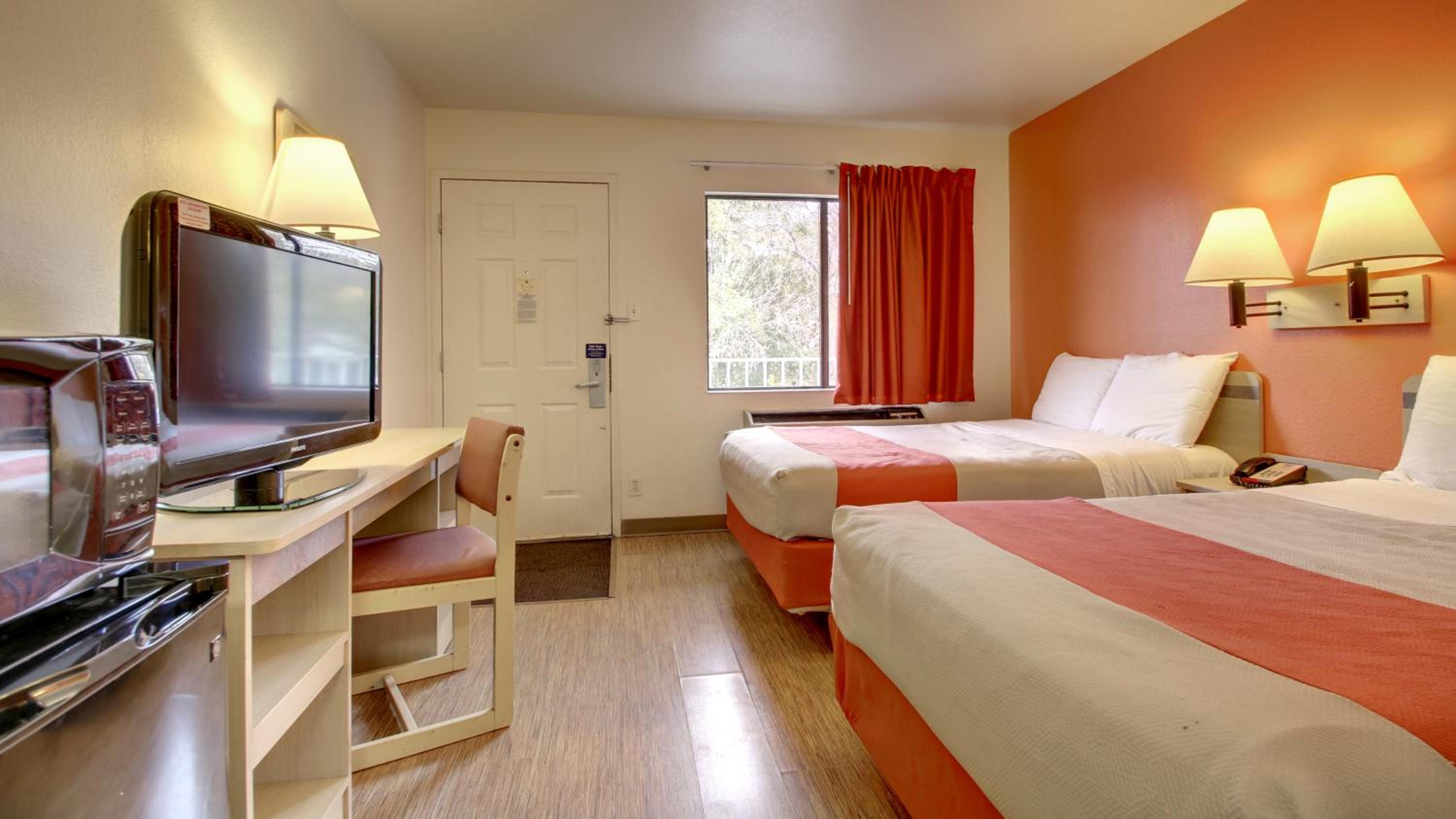 Motel 6-Des Moines, IA - North