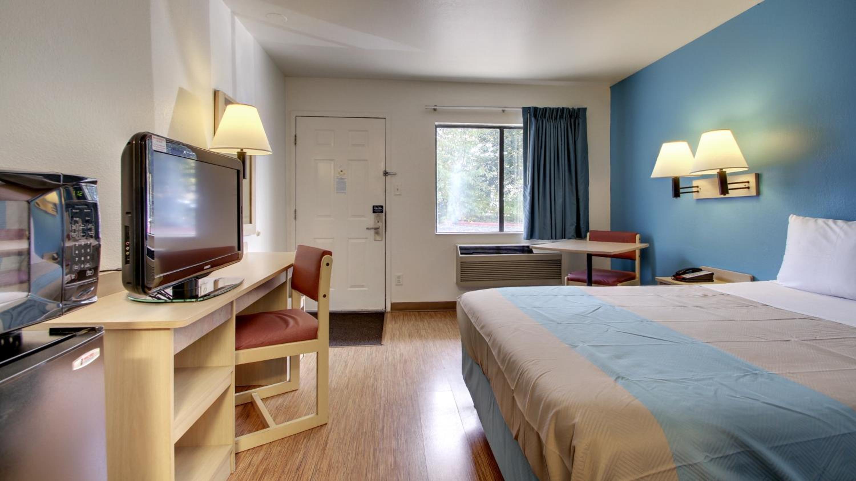 Motel 6-Des Moines, IA - North