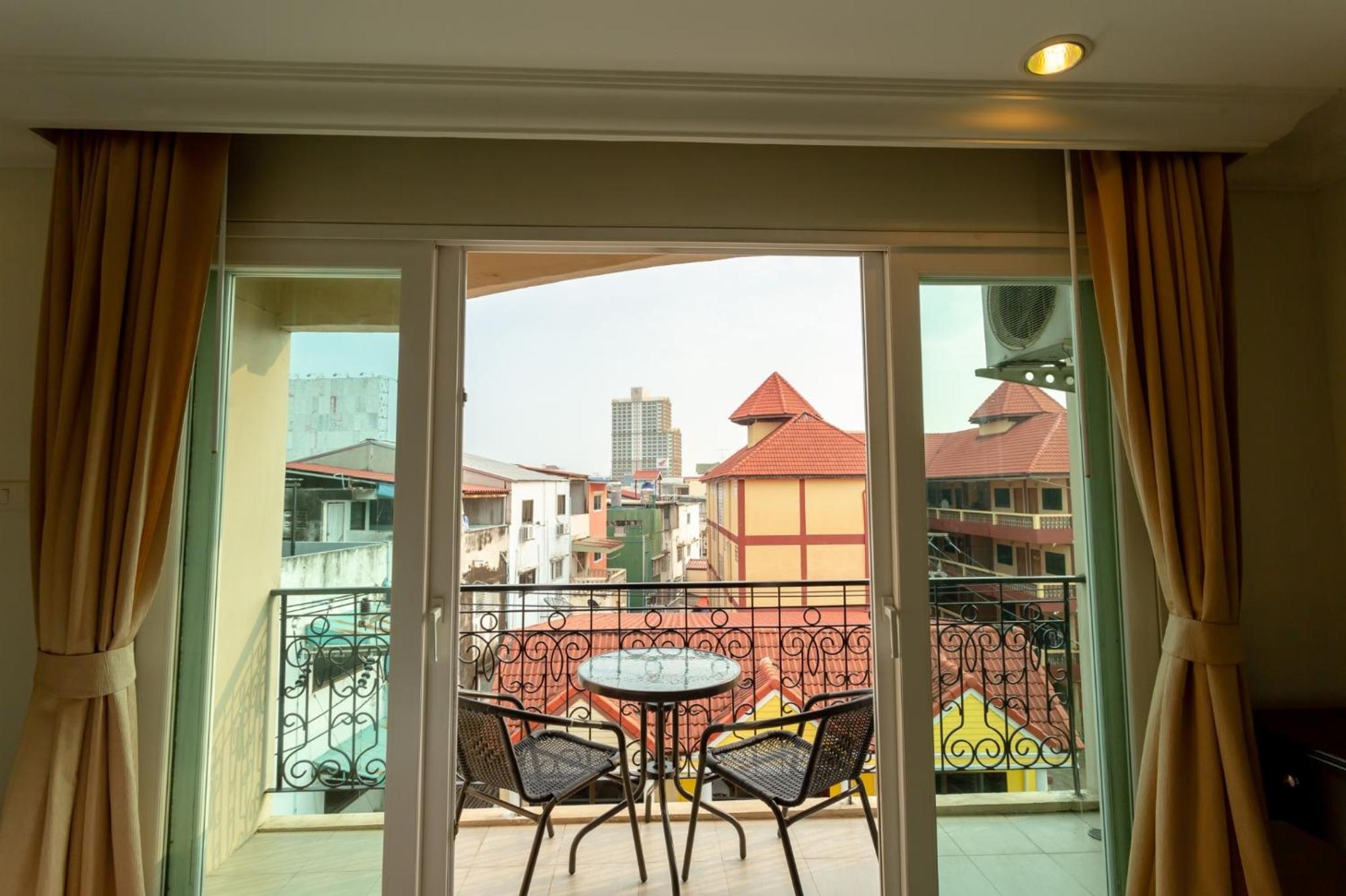 balcony
