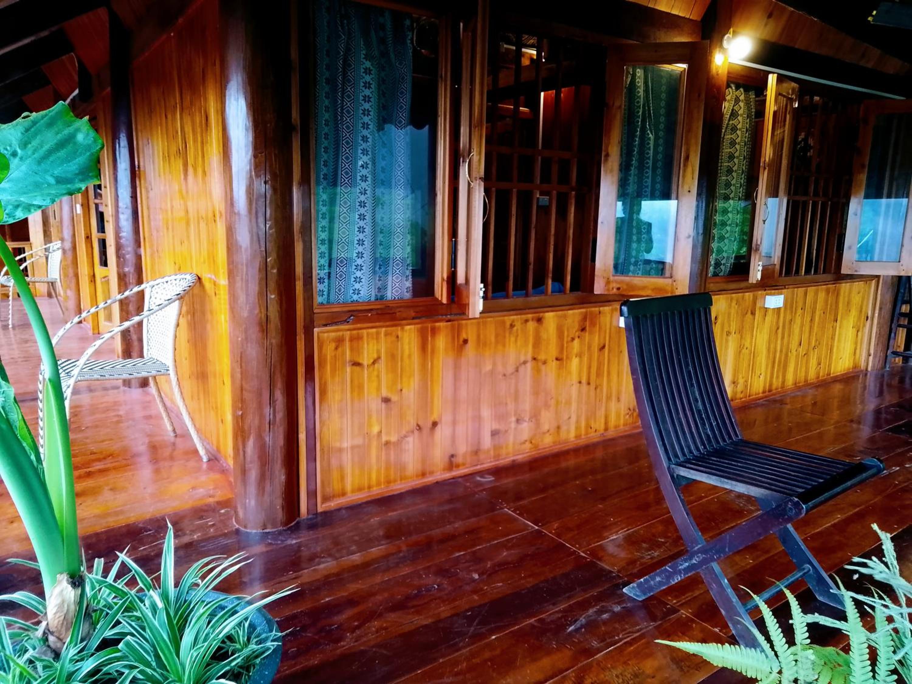 Surelee Homestay & Sapa Trekking Tours by Local Path
