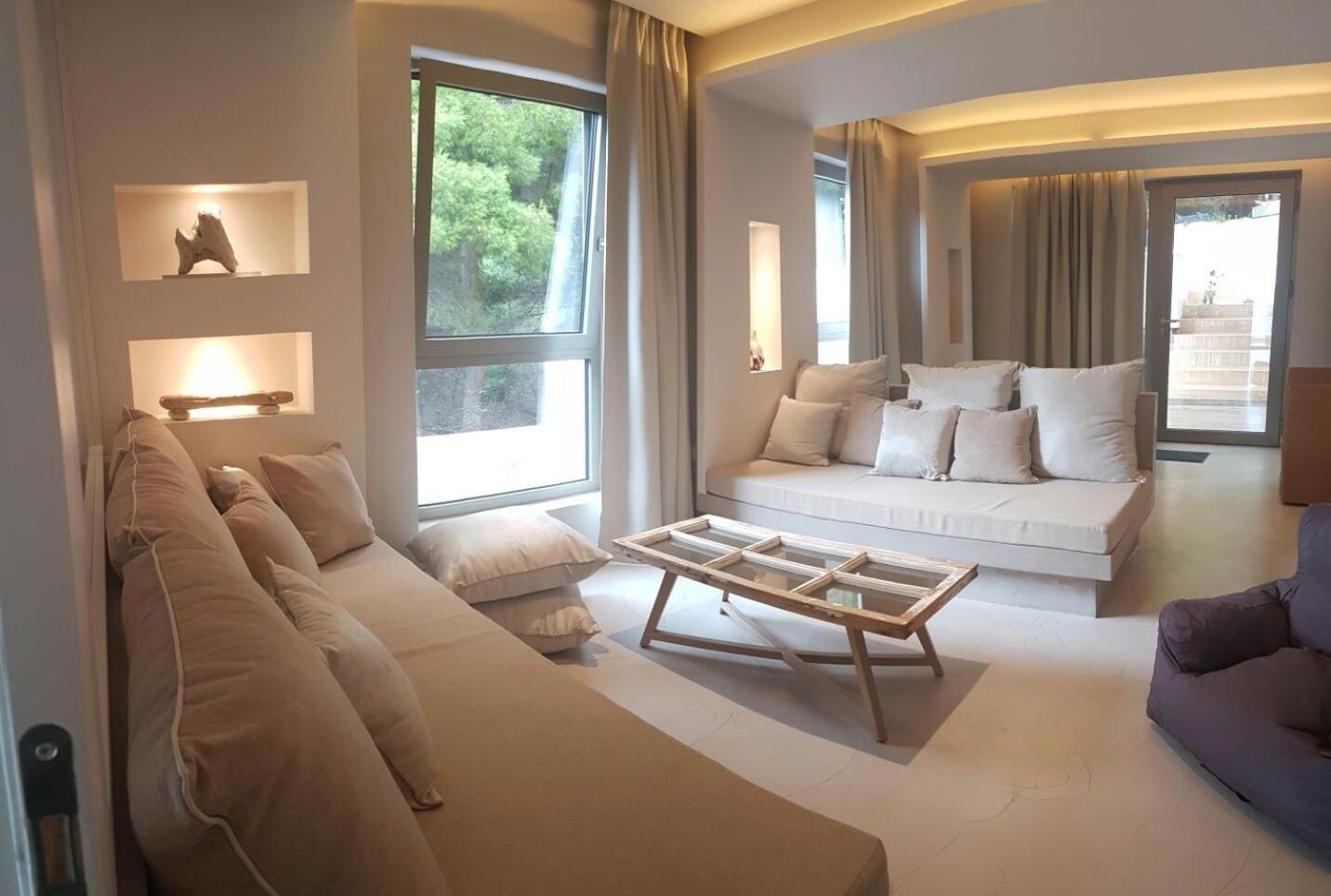 Core Luxury Suites