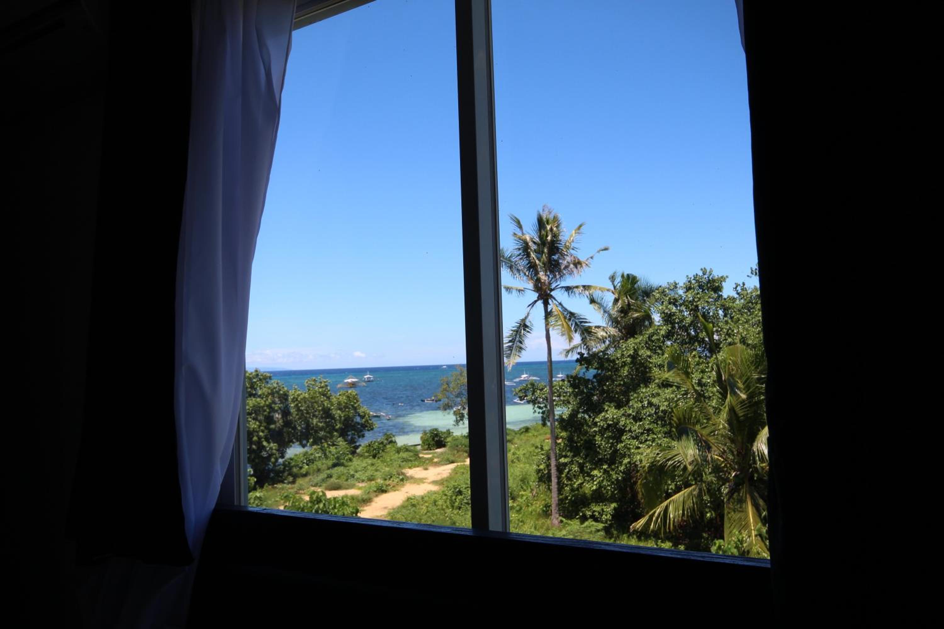 Bohol South Beach Hotel