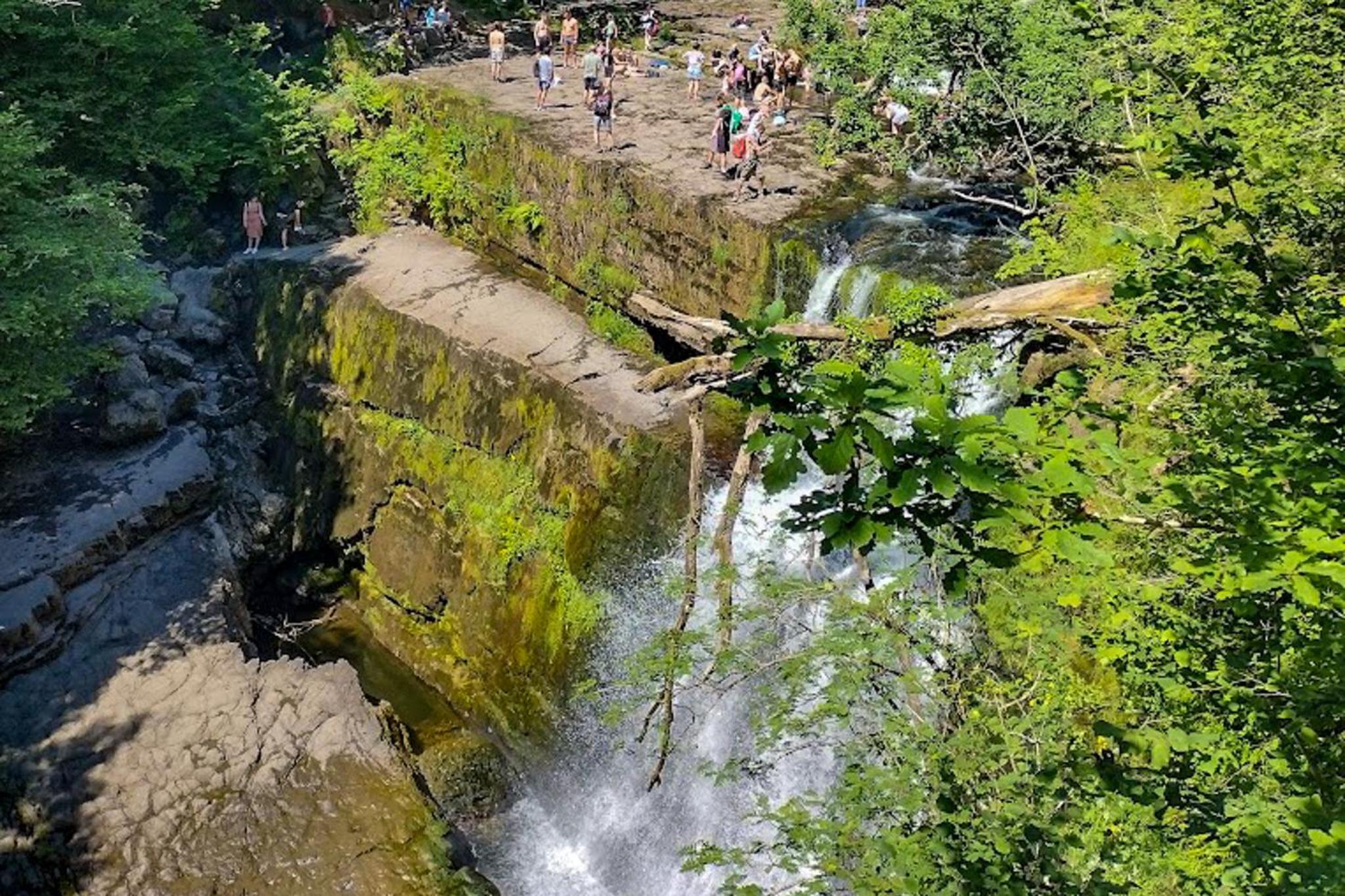 Waterfall Lodge