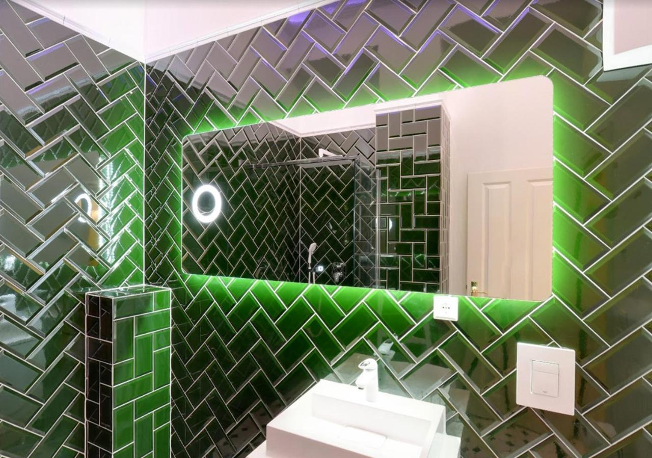 Hevals Palace